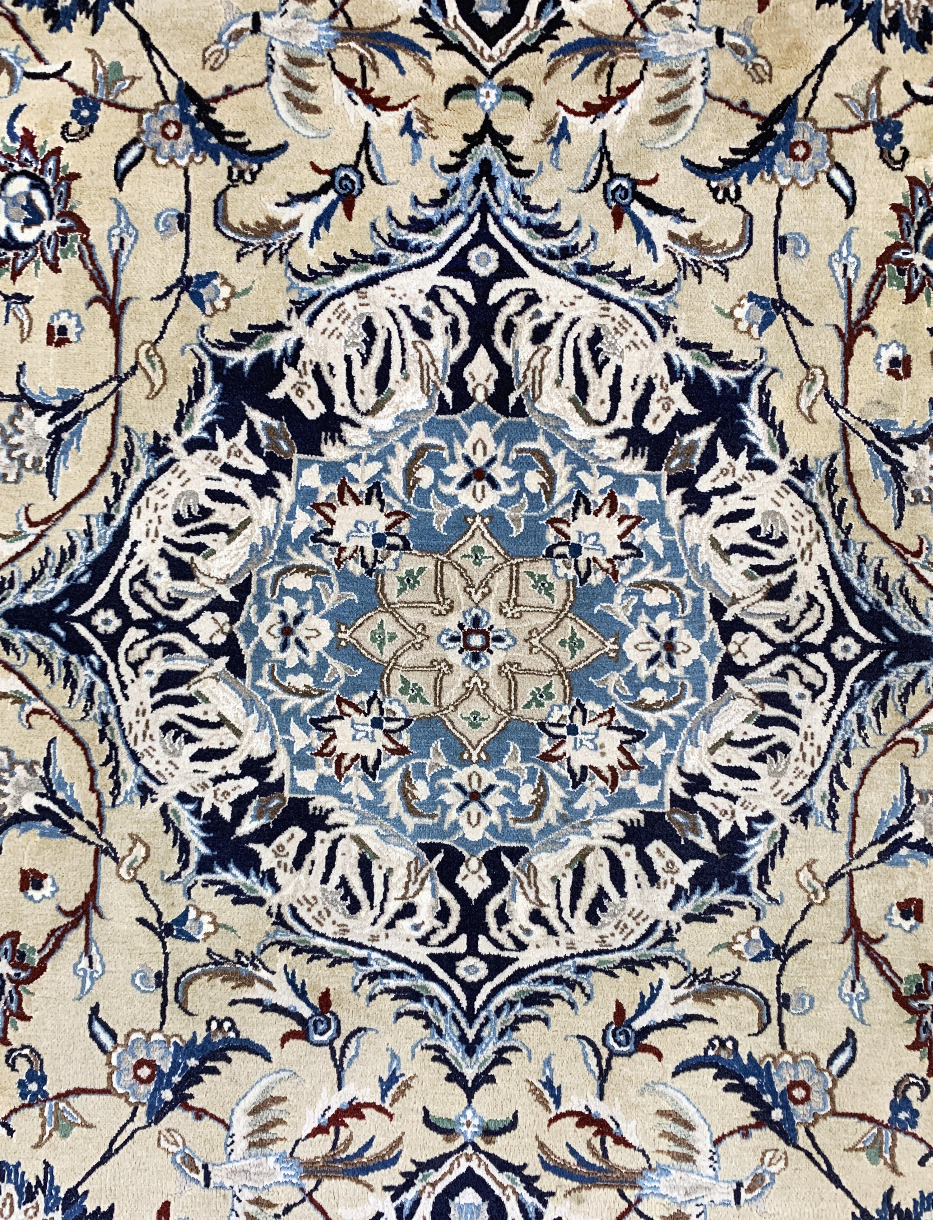 Detail d: Nain fein(9 La), Persien, Mitte 20.Jhd, Korkwolle mit Seide, ca. 316 x 203 cm, ca. 500.000 Kn/qm, EHZ: 2