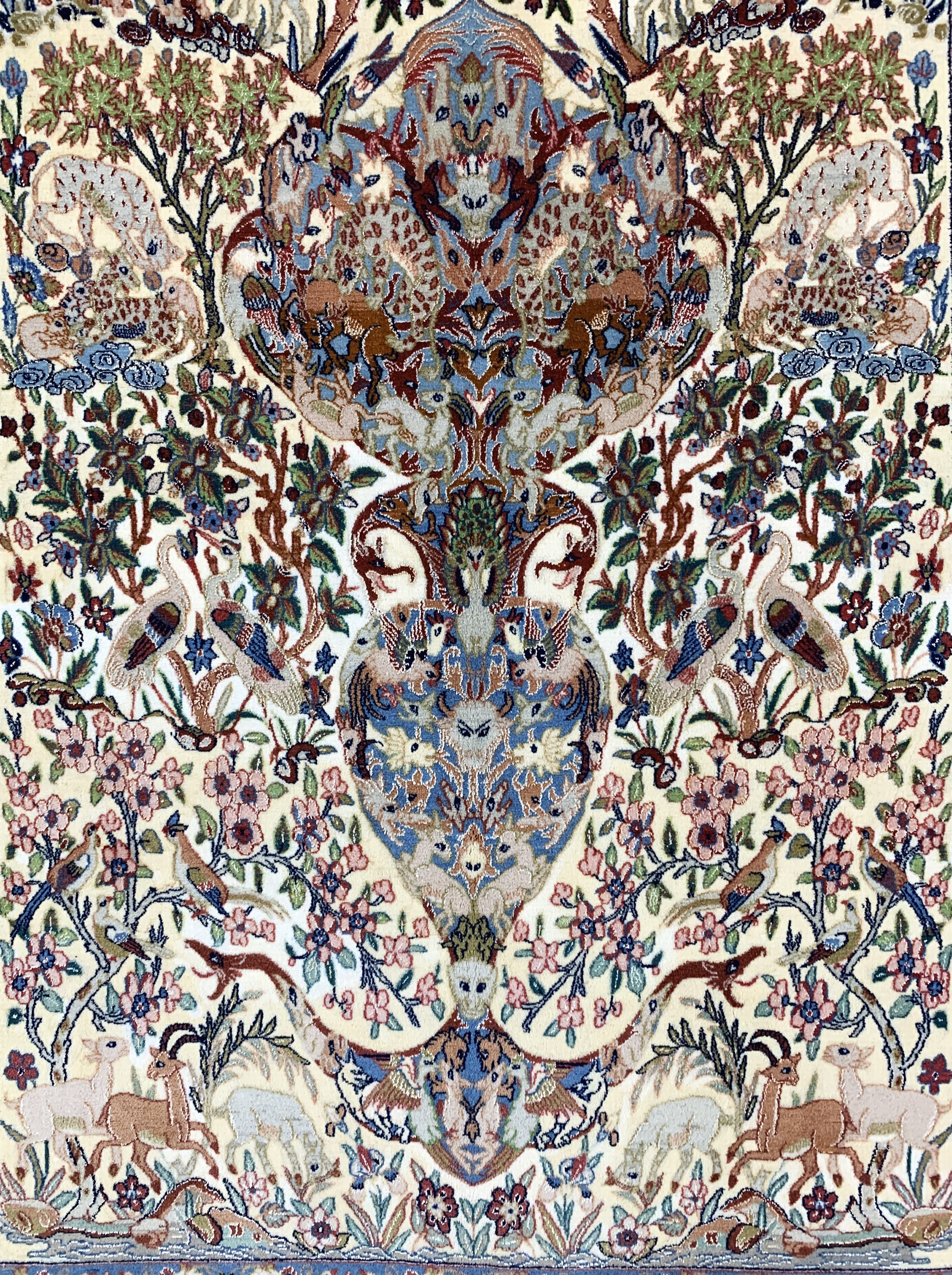 Detail c: Esfahan fein, Persien, Mitte 20.Jhd, Korkwolle mit und auf Seide, ca. 270 x 155 cm,ca. 1,0 Mio. Kn/qm, EHZ: 2