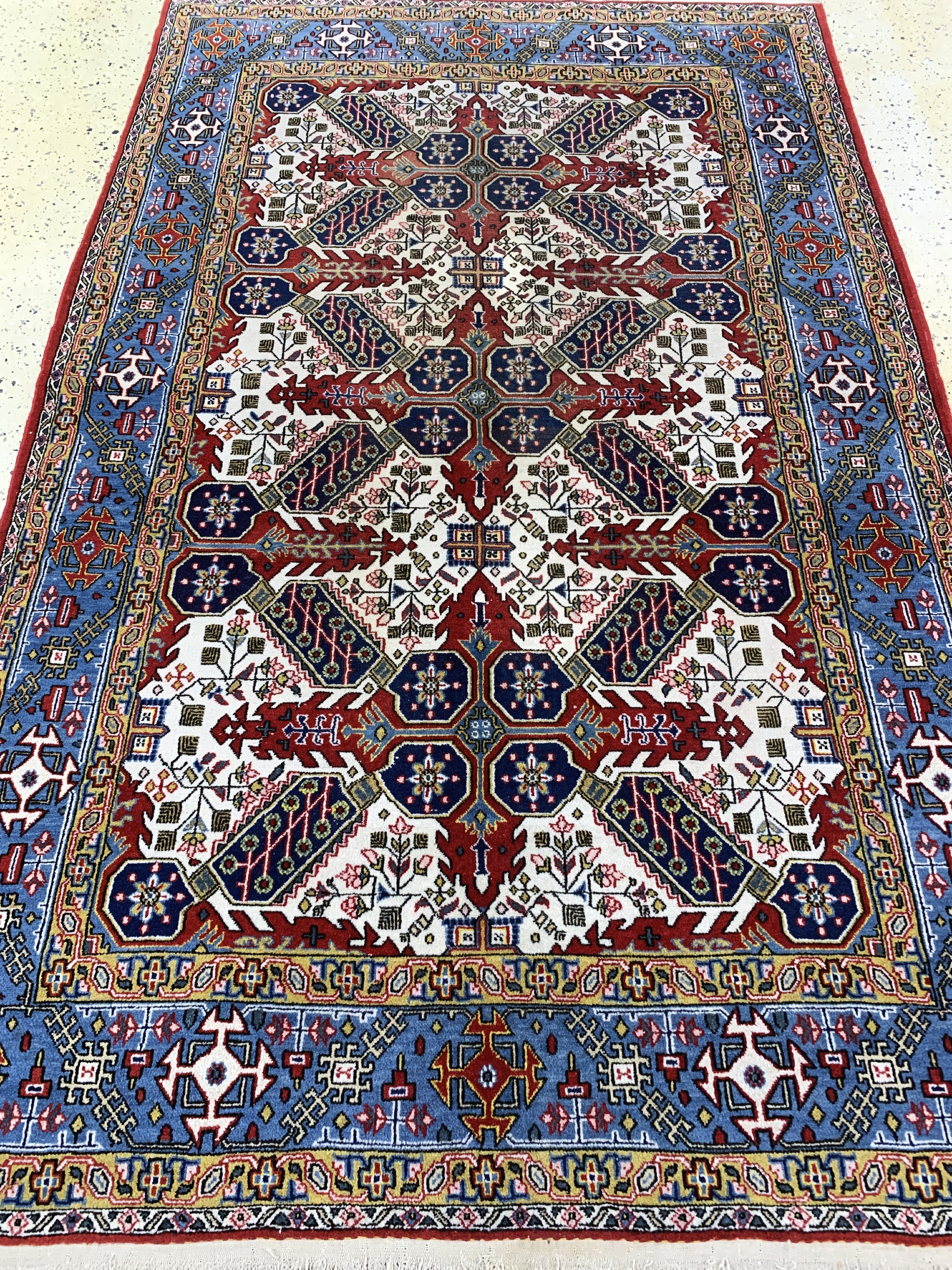 Detail e: Ghom alt, Persien, Mitte 20.Jhd, Wolle auf Baumwolle, ca. 215 x 136 cm, EHZ: 2