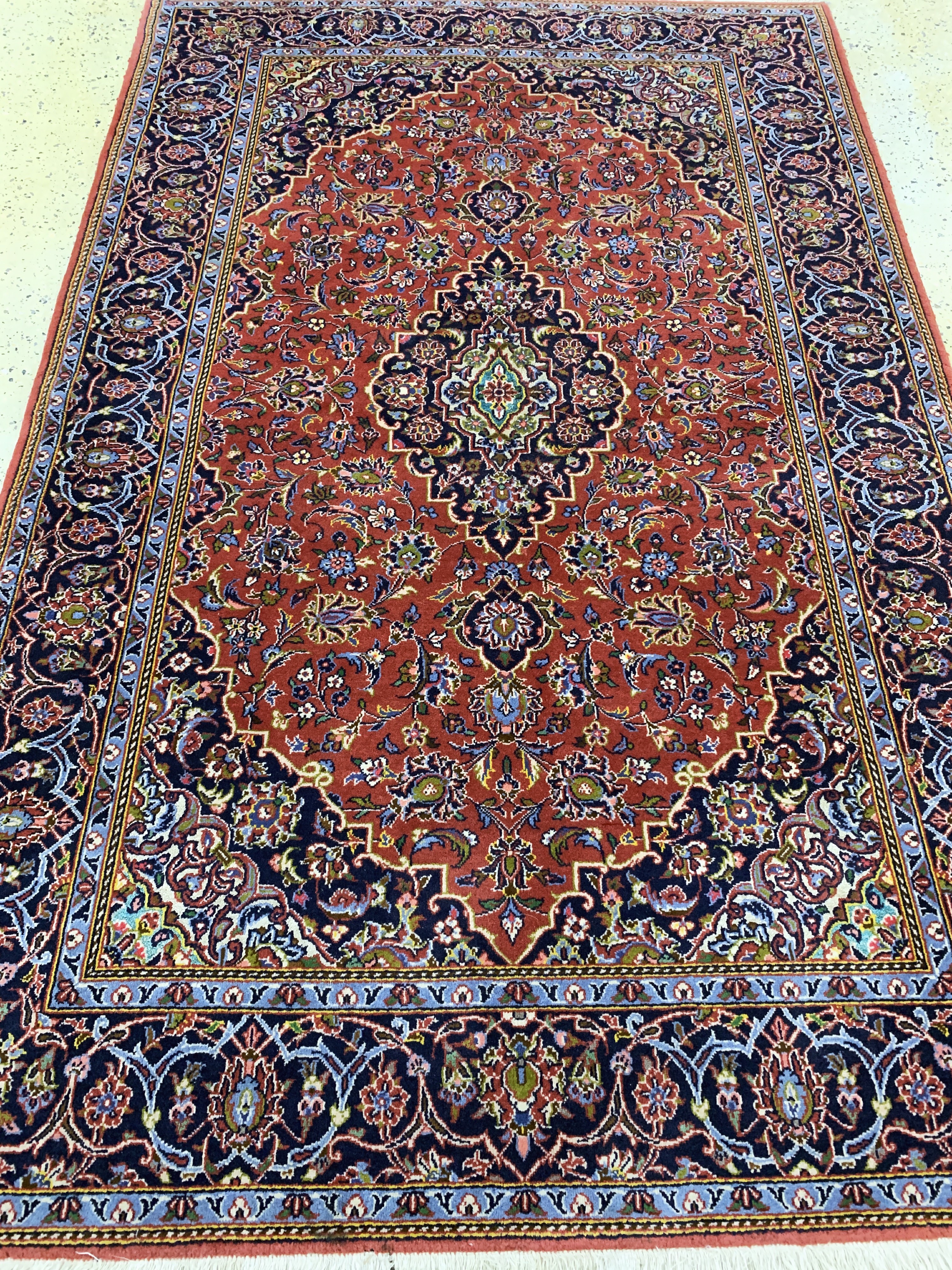 Detail e: Keschan Kork fein, Persien, Ende 20.Jhd, Korkwolle mit Seide, ca. 215 x 140 cm, EHZ: 2