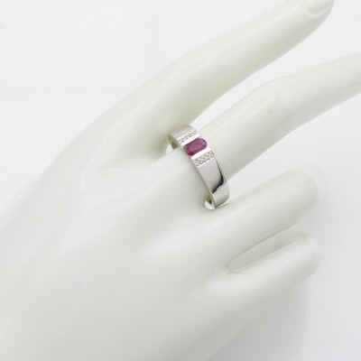 27119602a - Ring mit Rubin und Brillanten, WG 585/000, ovaler Rubin ca. 6x4 mm, 8 Brill. in 2 Reihen ...