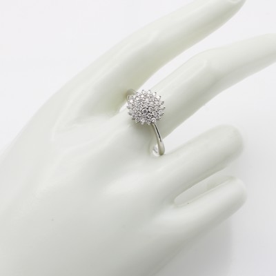 27119648a - Ring mit Brillanten, WG 585/000, runder Ringkopf bes. m. Brill. zus. ca. 0.50 ct ...