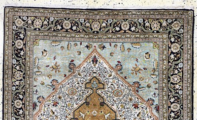 27119661a - Ghom Seide, Persien, Mitte 20.Jhd, reine Naturseide, ca. 163 x 110 cm, EHZ: 2 ...