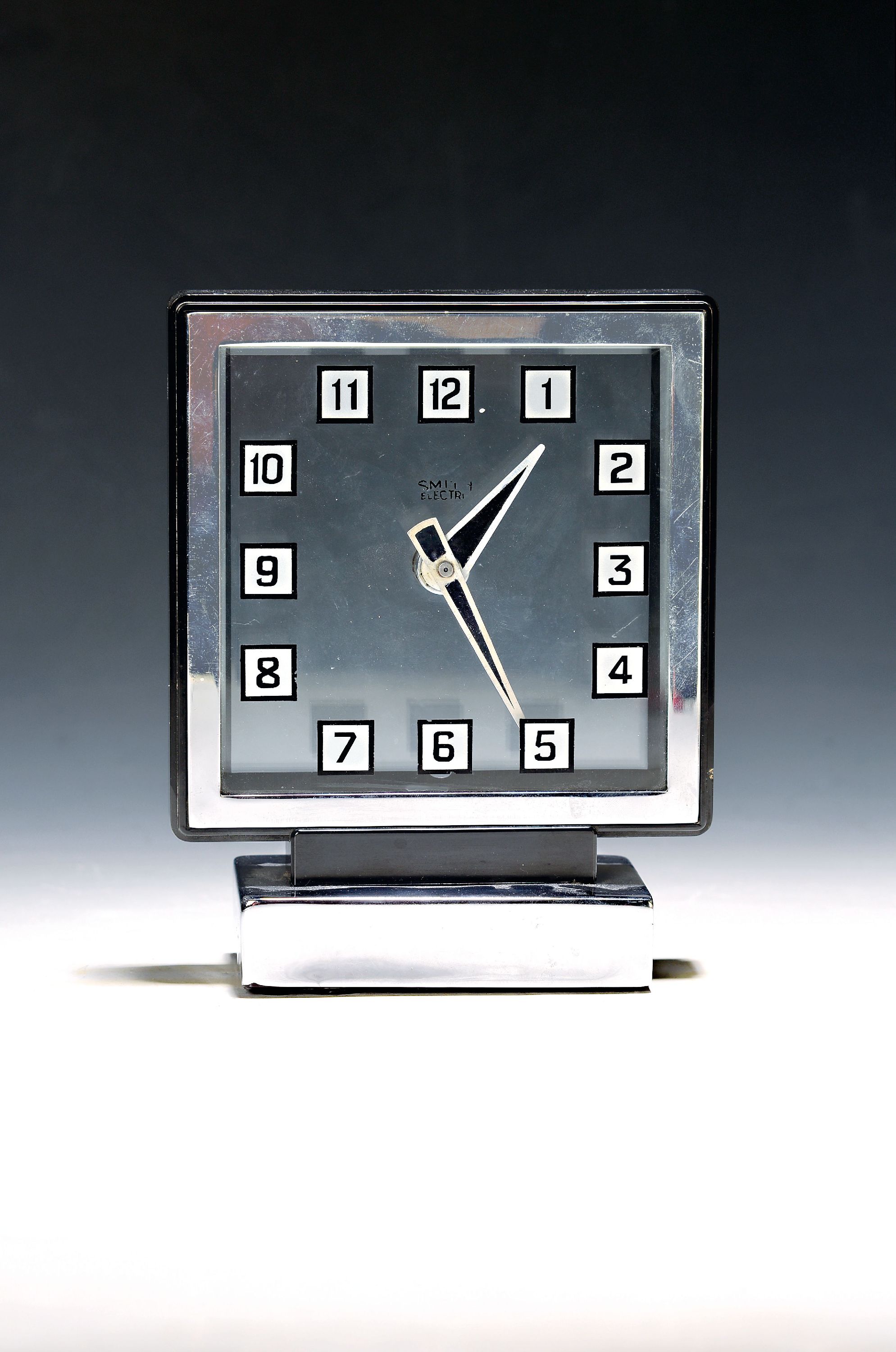 Image 27119769 - Elektrische Tischuhr Smith, 1930er Jahre, Metallgehäuse vernickelt, externer ...