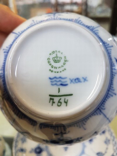 27119799g - Speiseservice, Royal Copenhagen, Musselmalet Halbspitze für 6 Personen, 6 Menueteller, ...