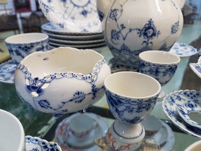 27119801d - Kaffeeservice, Royal Copenhagen, 20. Jh., Musselmalet Vollspitze, Kaffeekanne, 5 Tassen ...