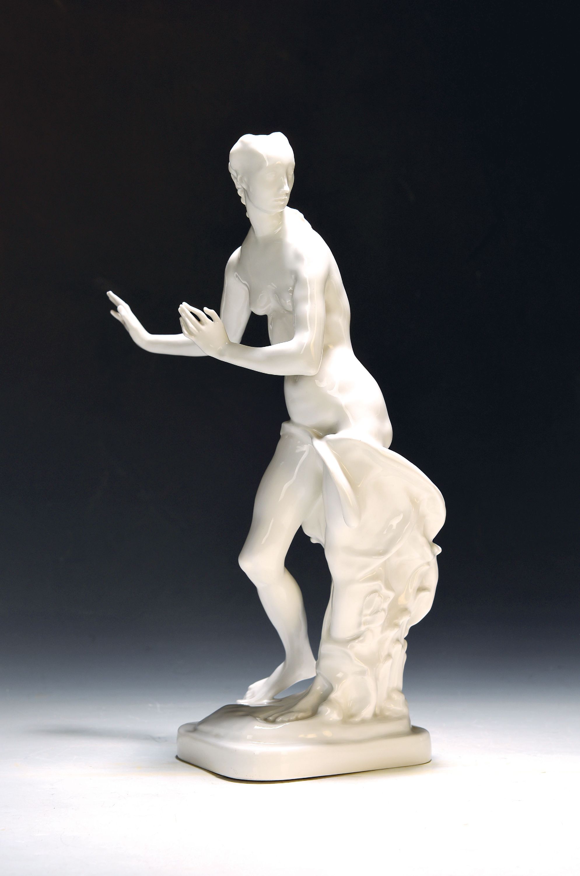 Image 27120006 - Porzellanfigur Daphne, Entw. Paul Scheurich 1918, KPM Berlin, Weißporzellan, 2. Wahl, ...