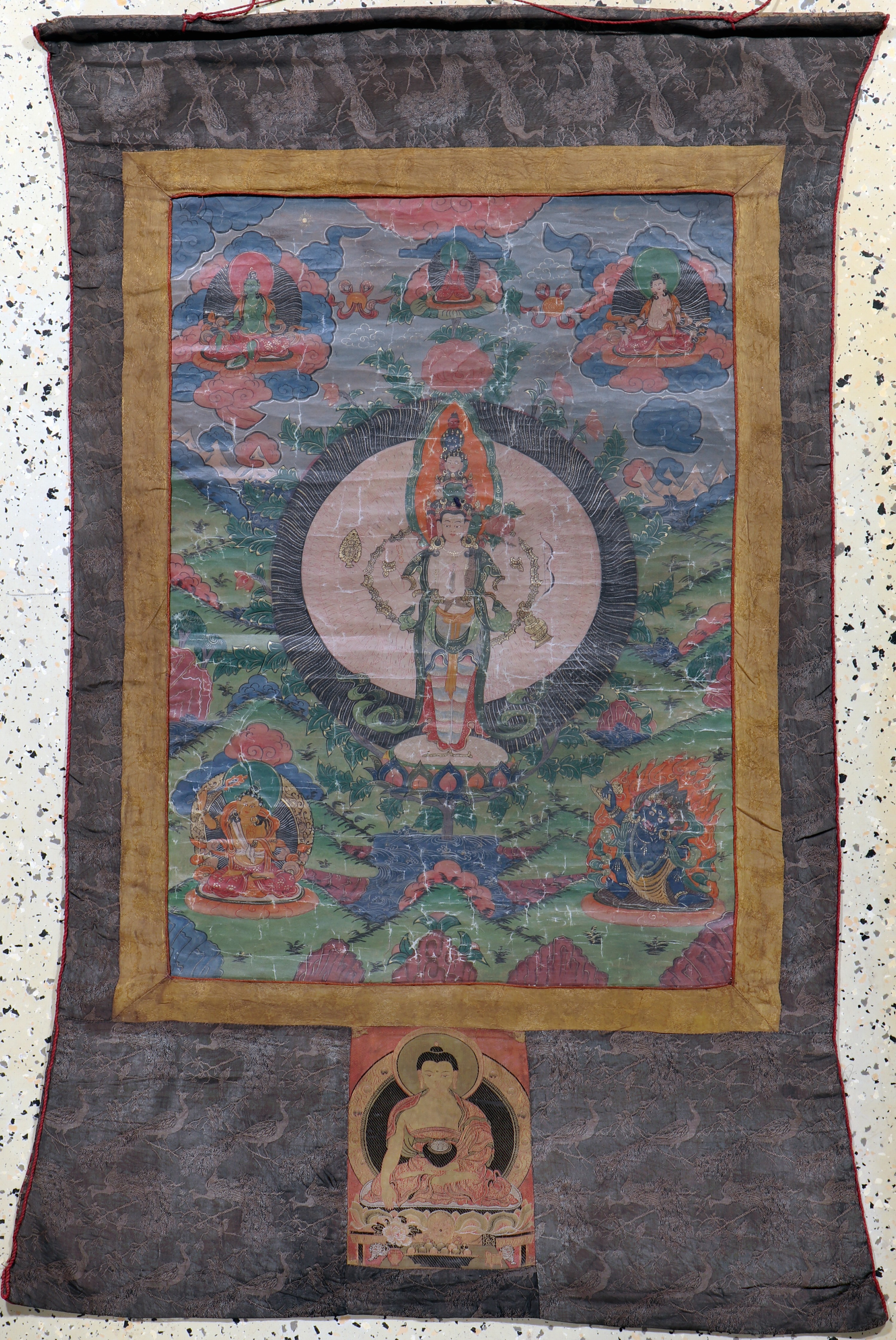Image 27120165 - Thangka antique, Tibet, around 1900, paper painting, approx. 122 x 83 cm, condition: 3. ...
