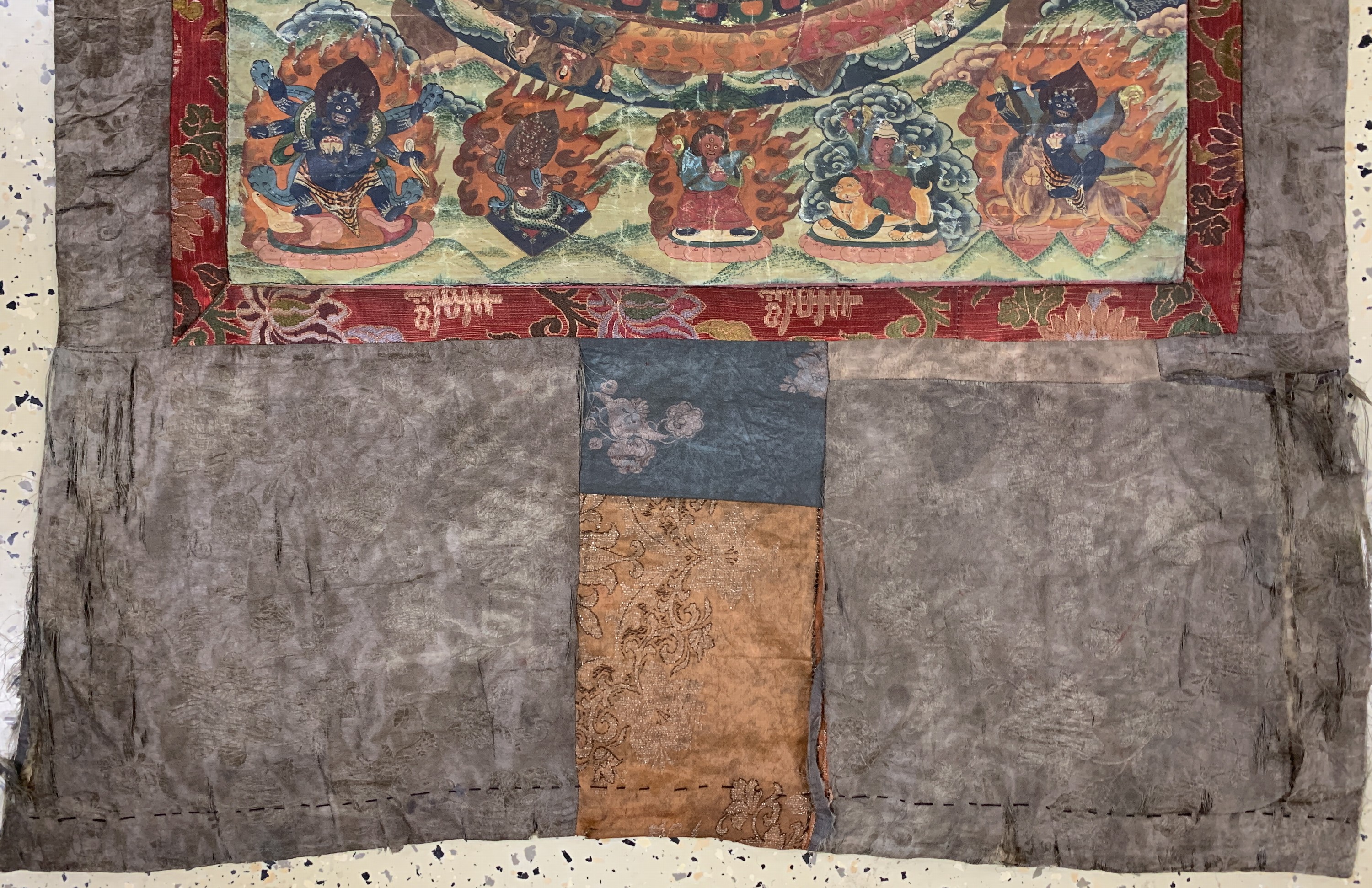 Detail e: Thangka antik, Tibet, um 1900, Papiermalerei, ca. 125 x 83 cm, EHZ: 3
