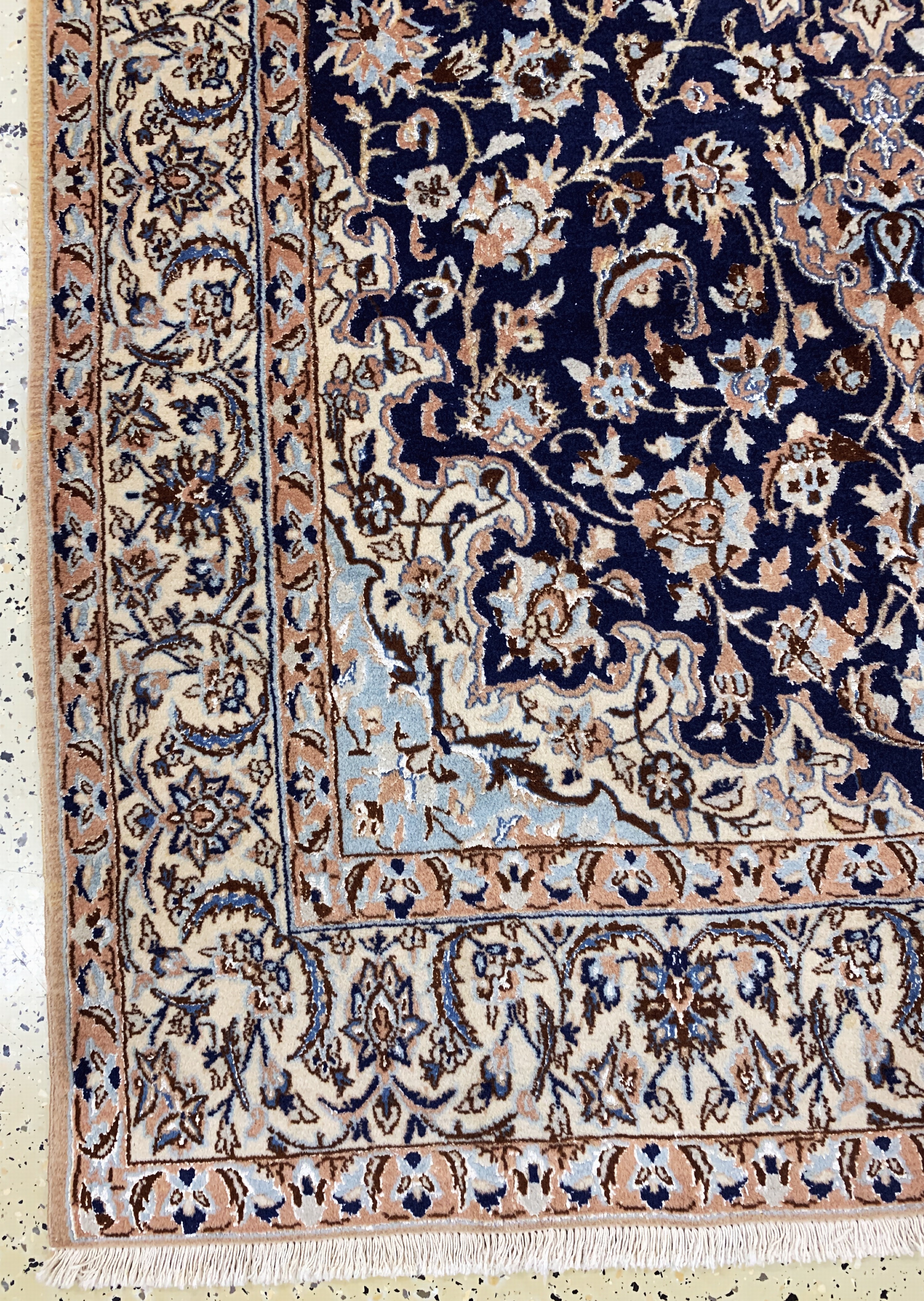 Detail b: Nain fein(9 La), Persien, Mitte 20.Jhd, Korkwolle mit Seide, ca. 222 x 134 cm, gereinigt, EHZ: 2