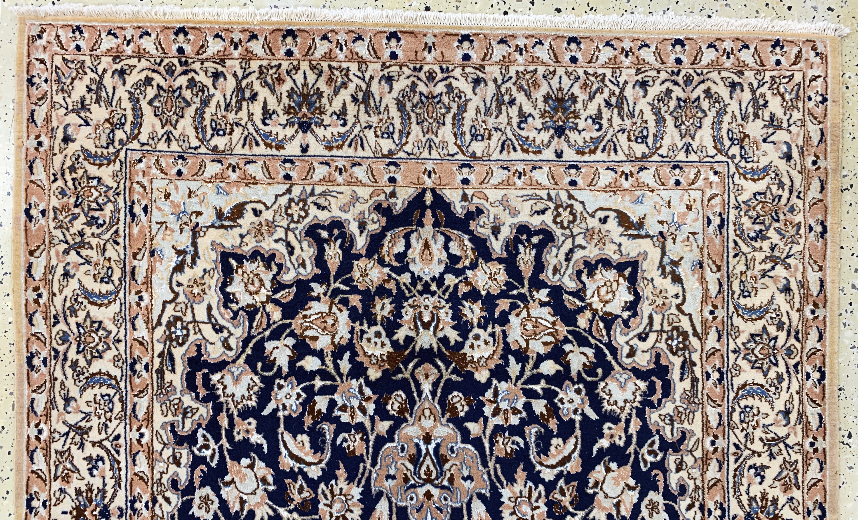 Detail d: Nain fein(9 La), Persien, Mitte 20.Jhd, Korkwolle mit Seide, ca. 222 x 134 cm, gereinigt, EHZ: 2
