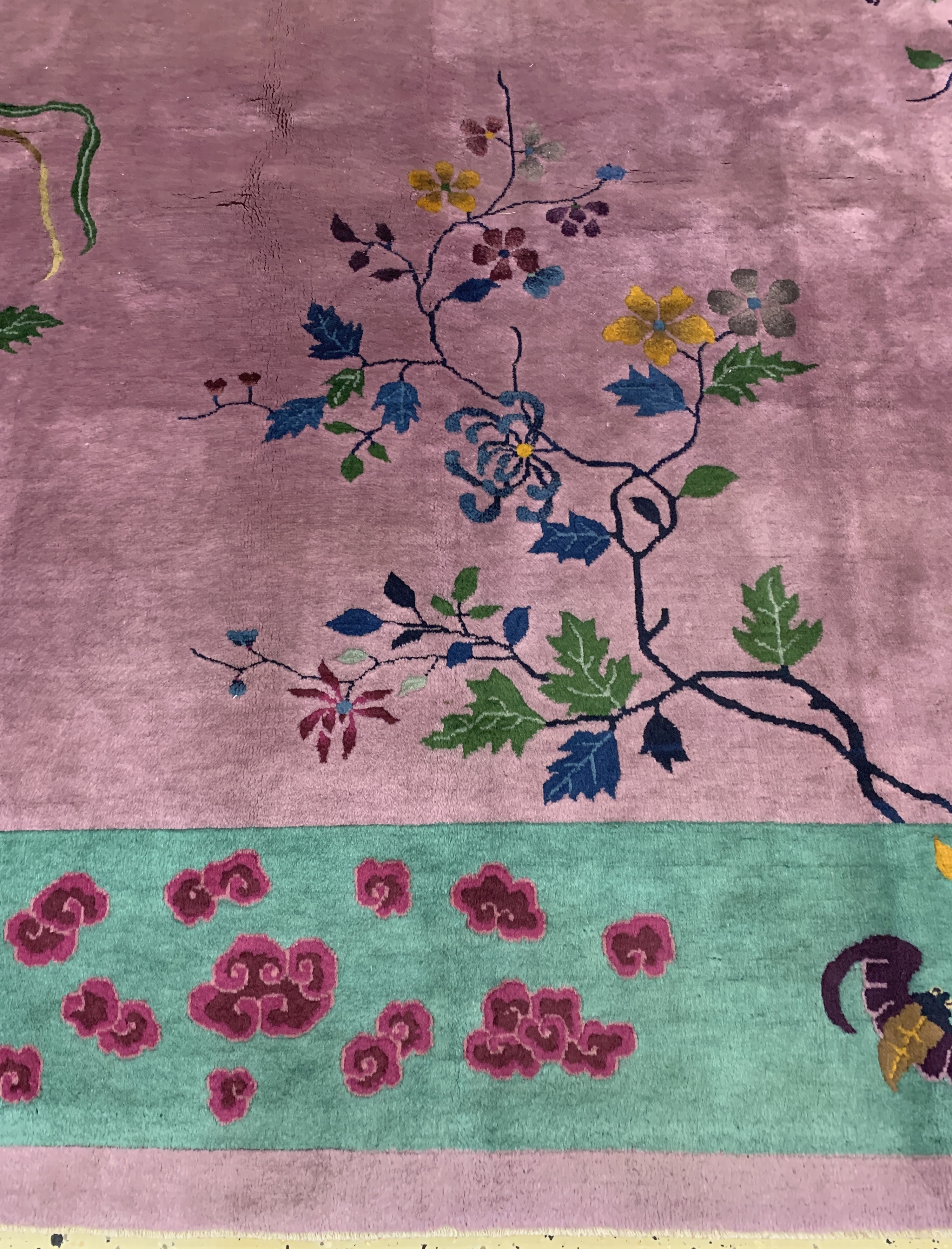 Detail c: Peking antik China, signiert(Fu)"Glück&Segen", um 1900, Wolle auf Baumwolle, ca. 355 x 288 cm, gereinigt, EHZ: 1-2