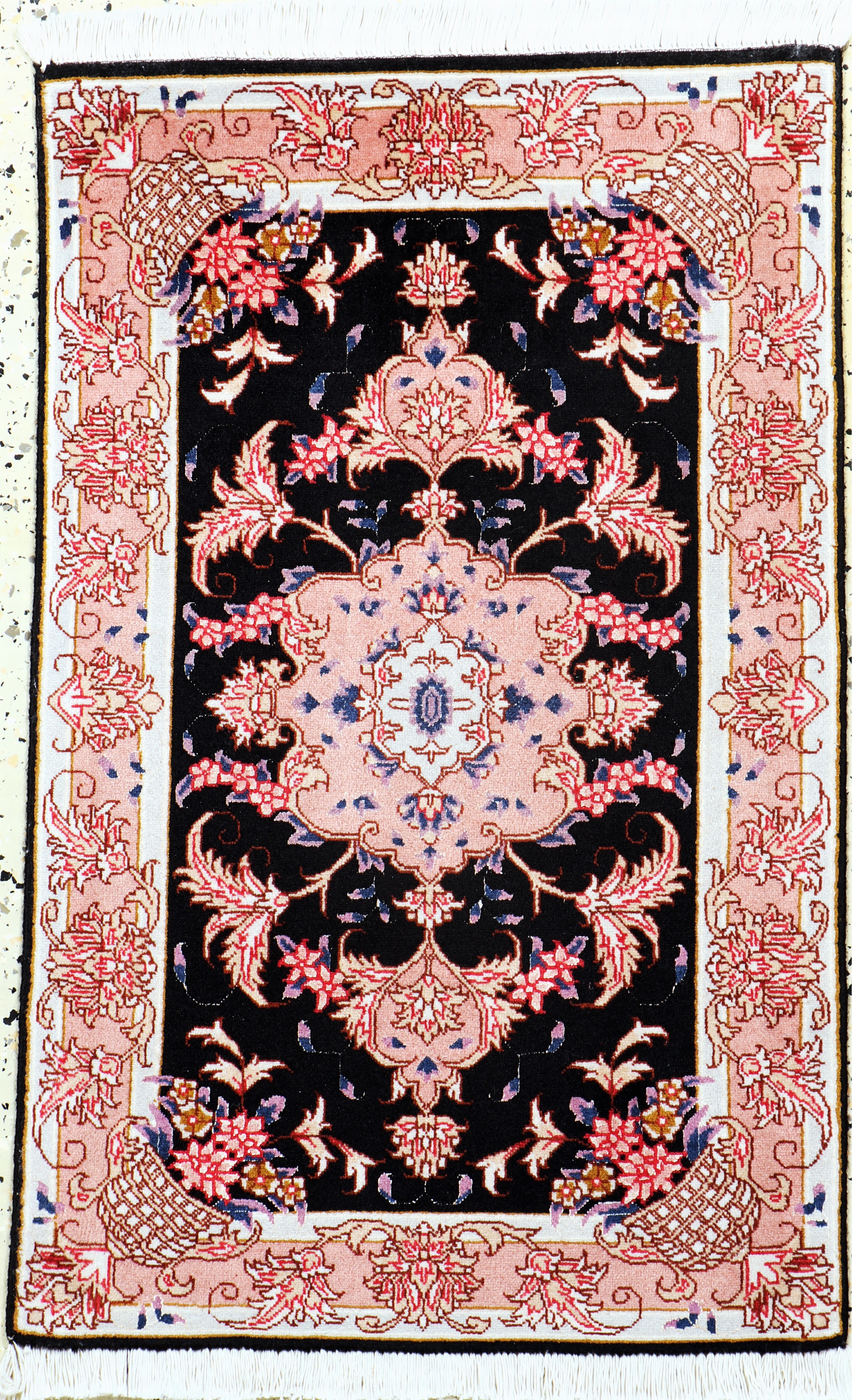 Image 27120528 - Täbriz fein(50 Raj), Persien, Ende 20.Jhd, Korkwolle mit Seide, ca. 91 x 59 cm, ca. ...