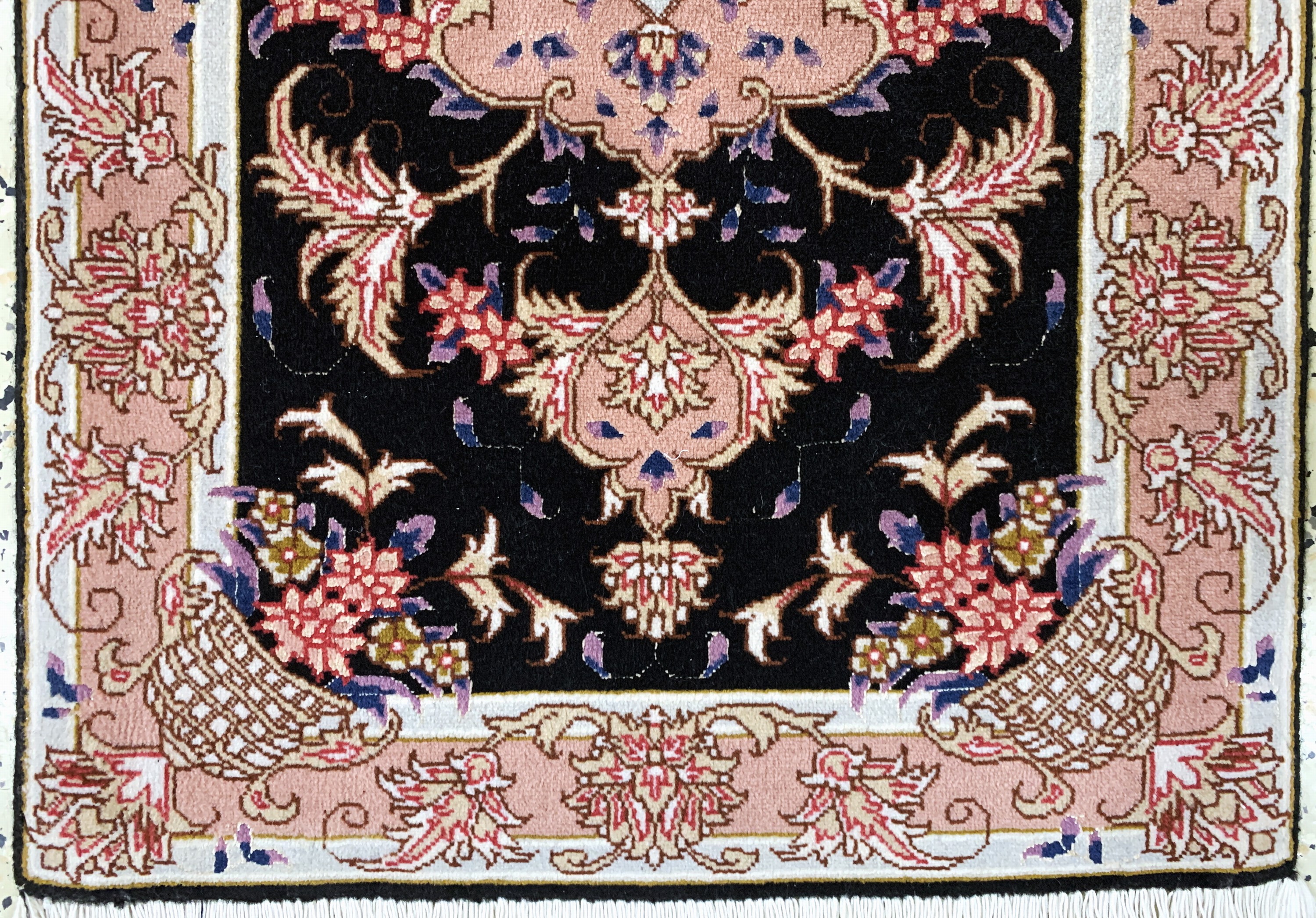 Detail b: Täbriz fein(50 Raj), Persien, Ende 20.Jhd, Korkwolle mit Seide, ca. 91 x 59 cm, ca. 500.000 Kn/qm, EHZ: 1-2