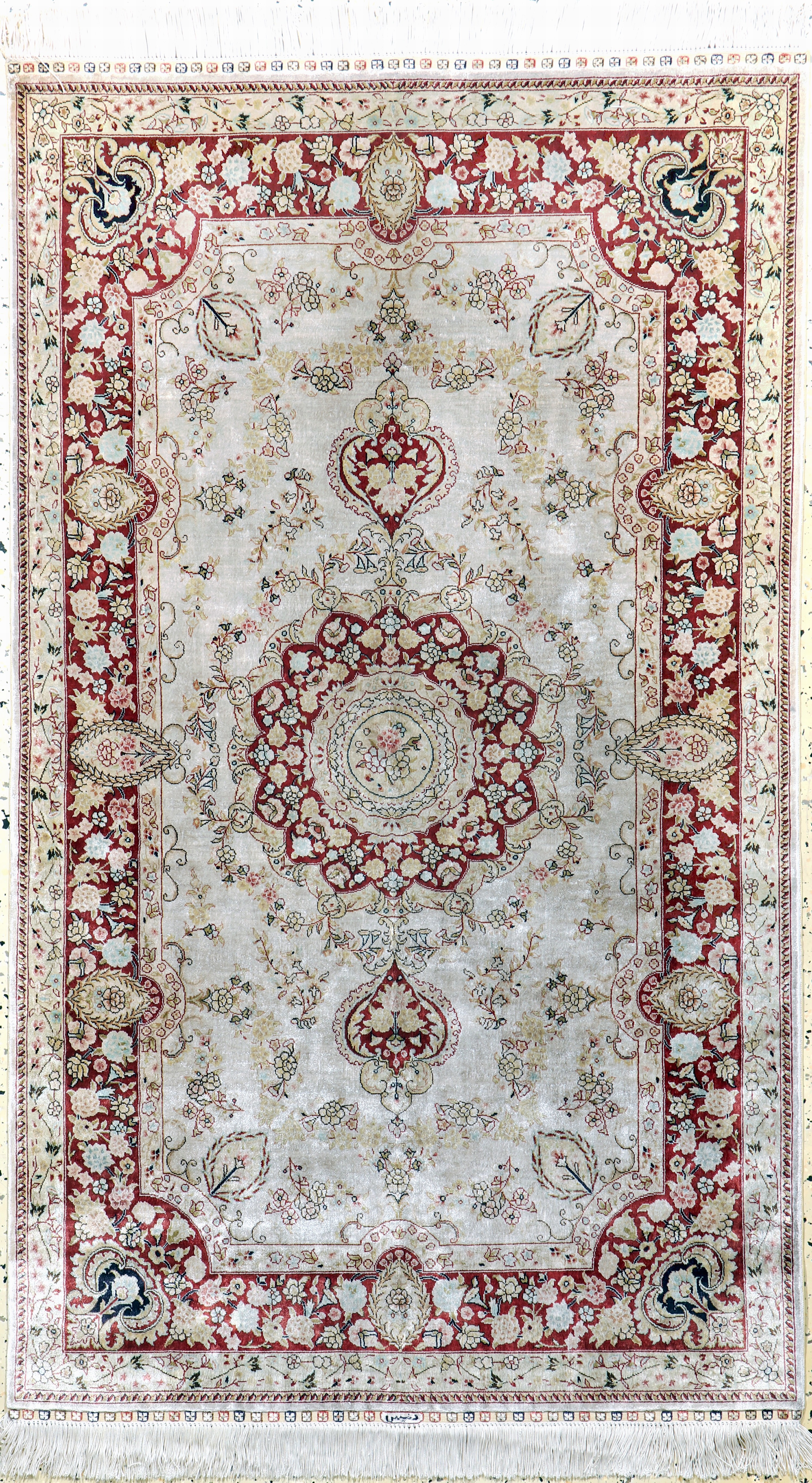 Image 27120542 - Hereke Seide fein, China, Ende 20.Jhd, reine Naturseide, ca. 154 x 93 cm, ...