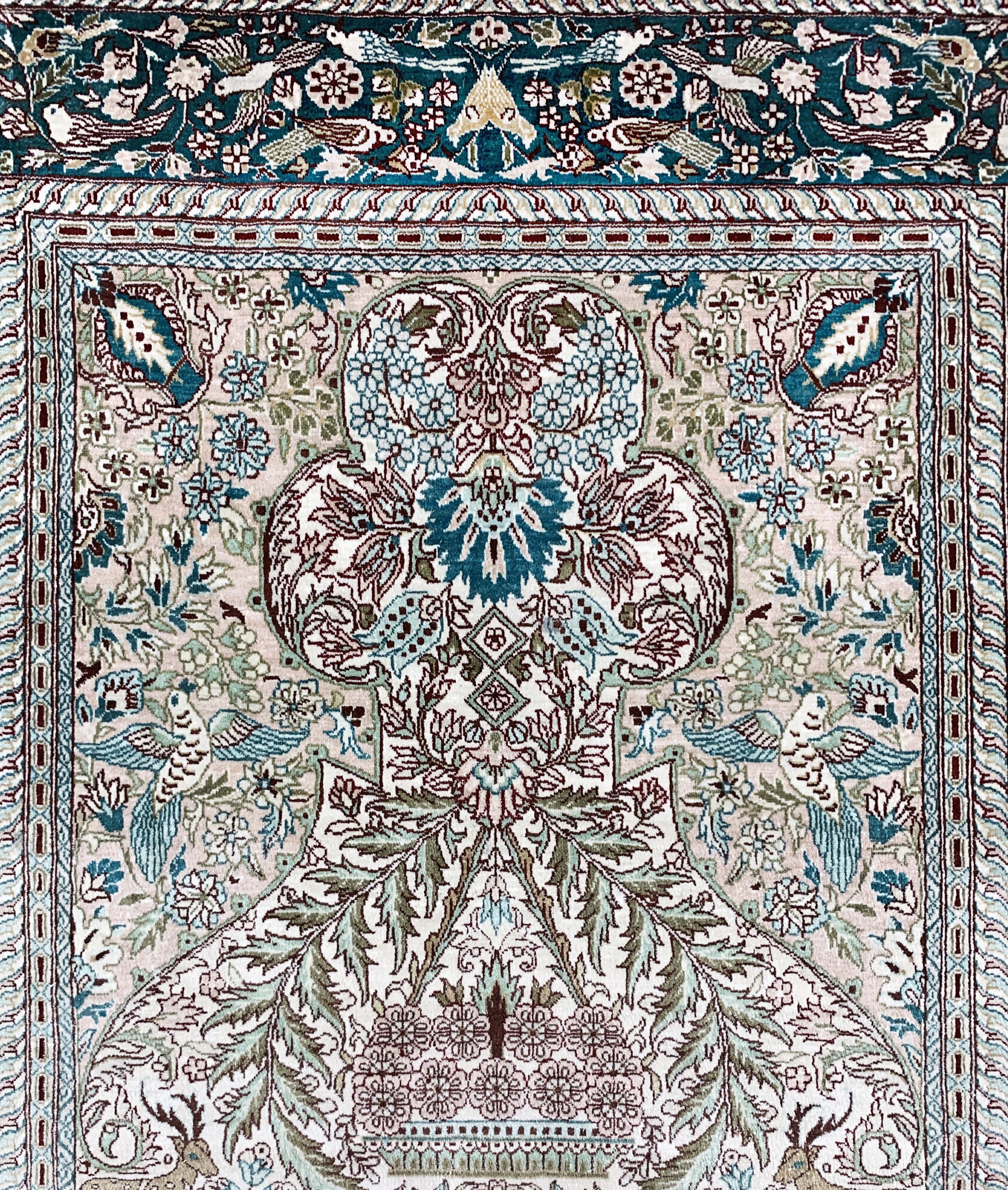 Detail d: Hereke Seide fein, China, Ende 20.Jhd, reine Naturseide, ca. 154 x 92 cm, ca. 1,0 Mio. Kn/qm, EHZ: 1-2
