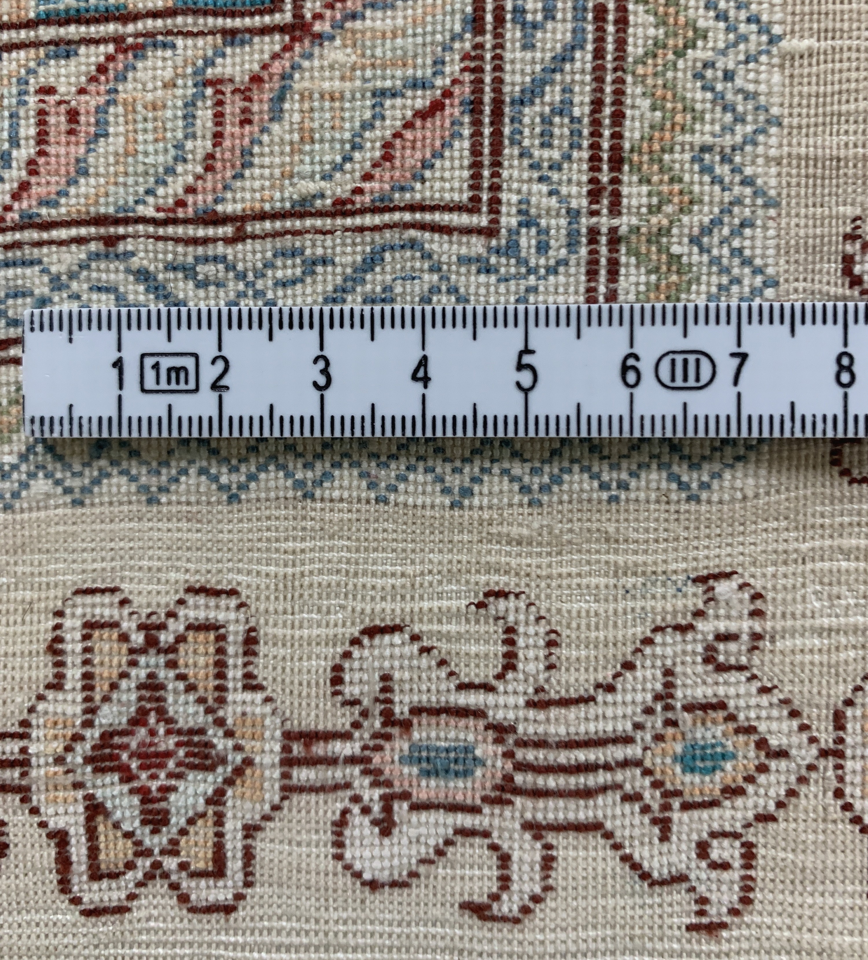 Detail f: Hereke Seide fein, China, Ende 20.Jhd, reine Naturseide, ca. 154 x 92 cm, ca. 1,0 Mio. Kn/qm, EHZ: 1-2