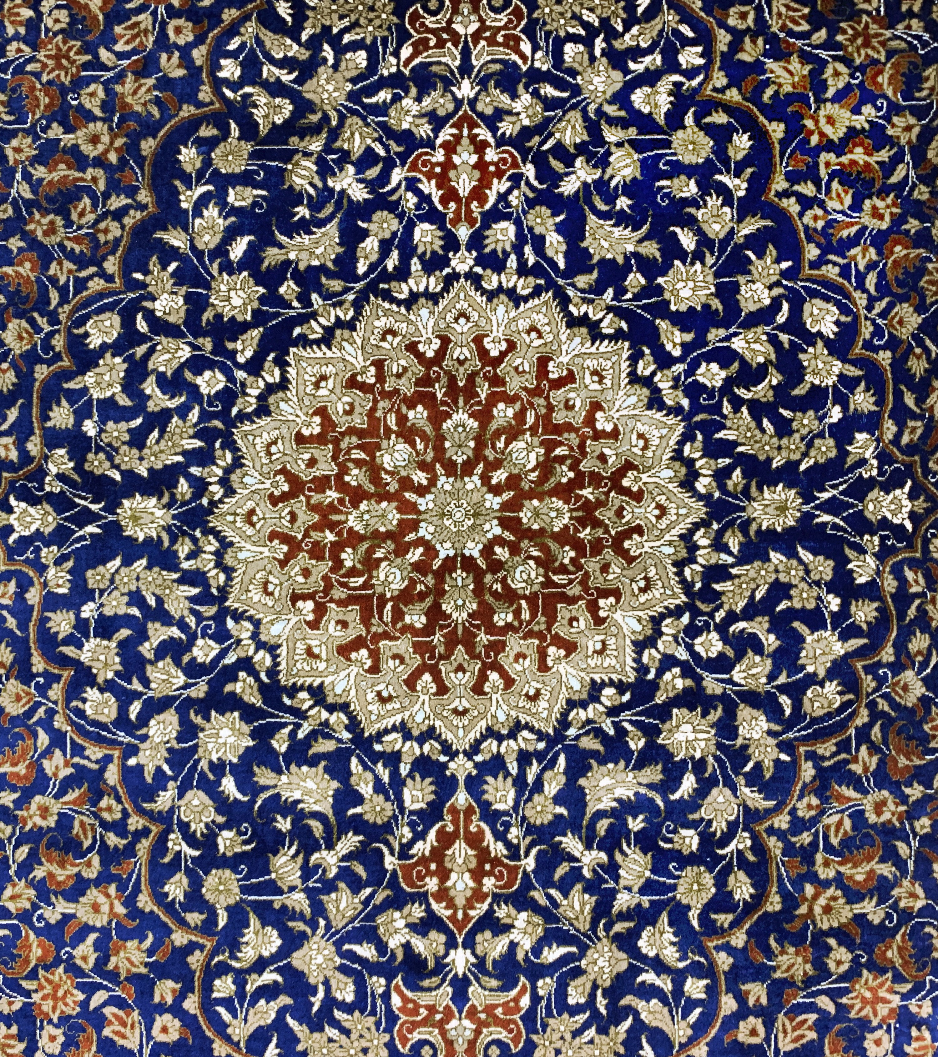 Detail c: Ghom Seide fein, Persien, Ende 20.Jhd, reine Naturseide, ca. 145 x 97 cm, ca. 1,0 Mio. Kn/qm, EHZ: 1-2