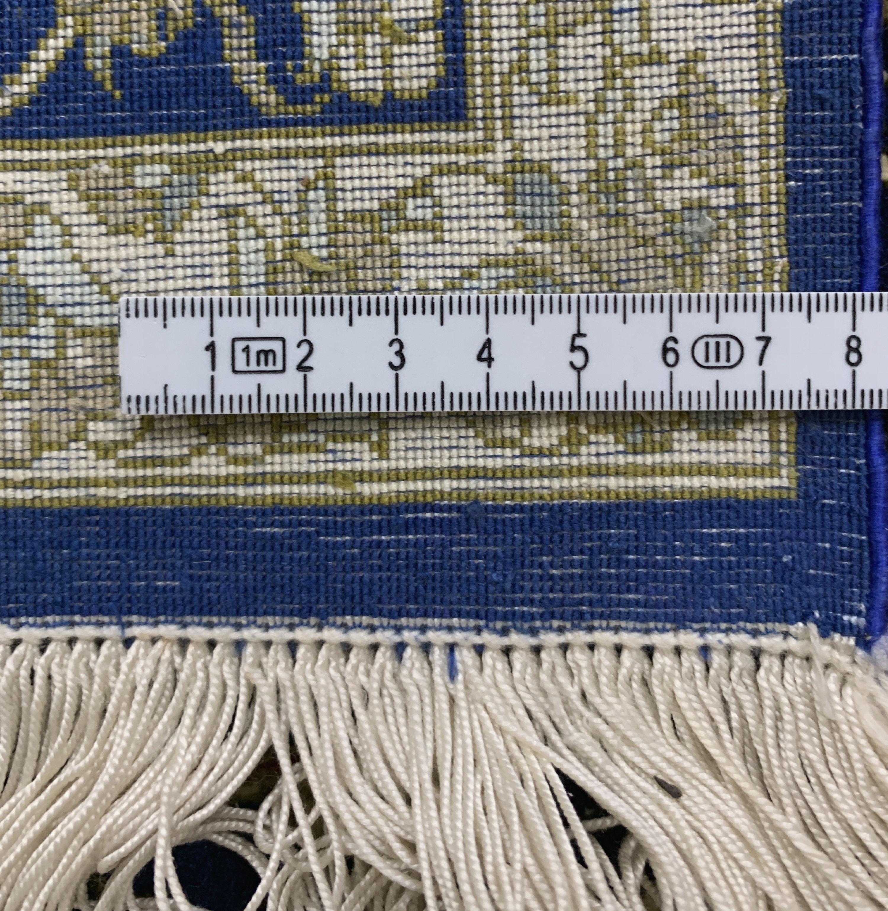 Detail e: Ghom Seide fein, Persien, Ende 20.Jhd, reine Naturseide, ca. 145 x 97 cm, ca. 1,0 Mio. Kn/qm, EHZ: 1-2