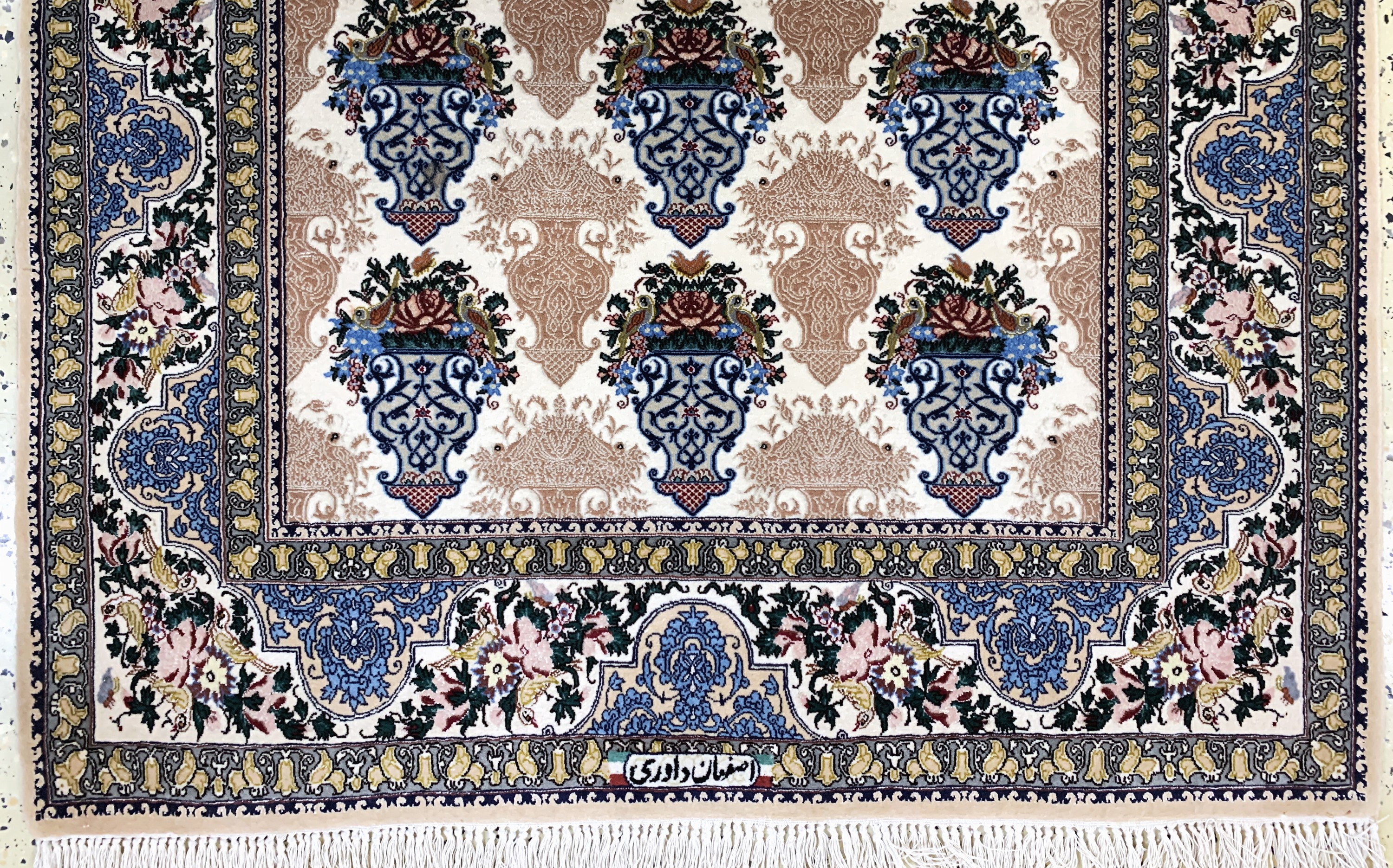 Detail c: Esfahan"Davari"fein signiert, Persien, Ende20.Jhd, Korkwolle mit und auf Seide, ca. 157 x109 cm, ca. 1,0 Mio. Kn/qm, EHZ: 2