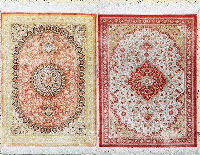 Image 2 Lots Ghom Seide, Persien, Ende 20.Jhd, reine Naturseide, ca. 77 x 57 cm, ca. 1,0 ...