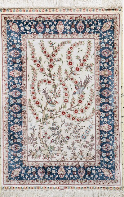 Image Hereke Seide fein, China, Ende 20.Jhd, reine Naturseide, ca. 93 x 63 cm, ca. 1,0 ...