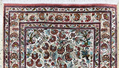 27120536a - Ghom Seide, Persien, Mitte 20.Jhd, reine Naturseide, ca. 126 x 81 cm, EHZ: 2, (Fransen ...