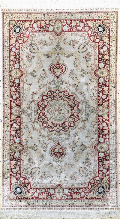 Image Hereke Seide fein, China, Ende 20.Jhd, reine Naturseide, ca. 154 x 93 cm, ...