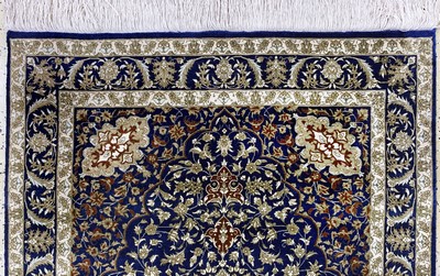 27120553a - Ghom Seide fein, Persien, Ende 20.Jhd, reine Naturseide, ca. 145 x 97 cm, ca. 1,0 Mio. ...