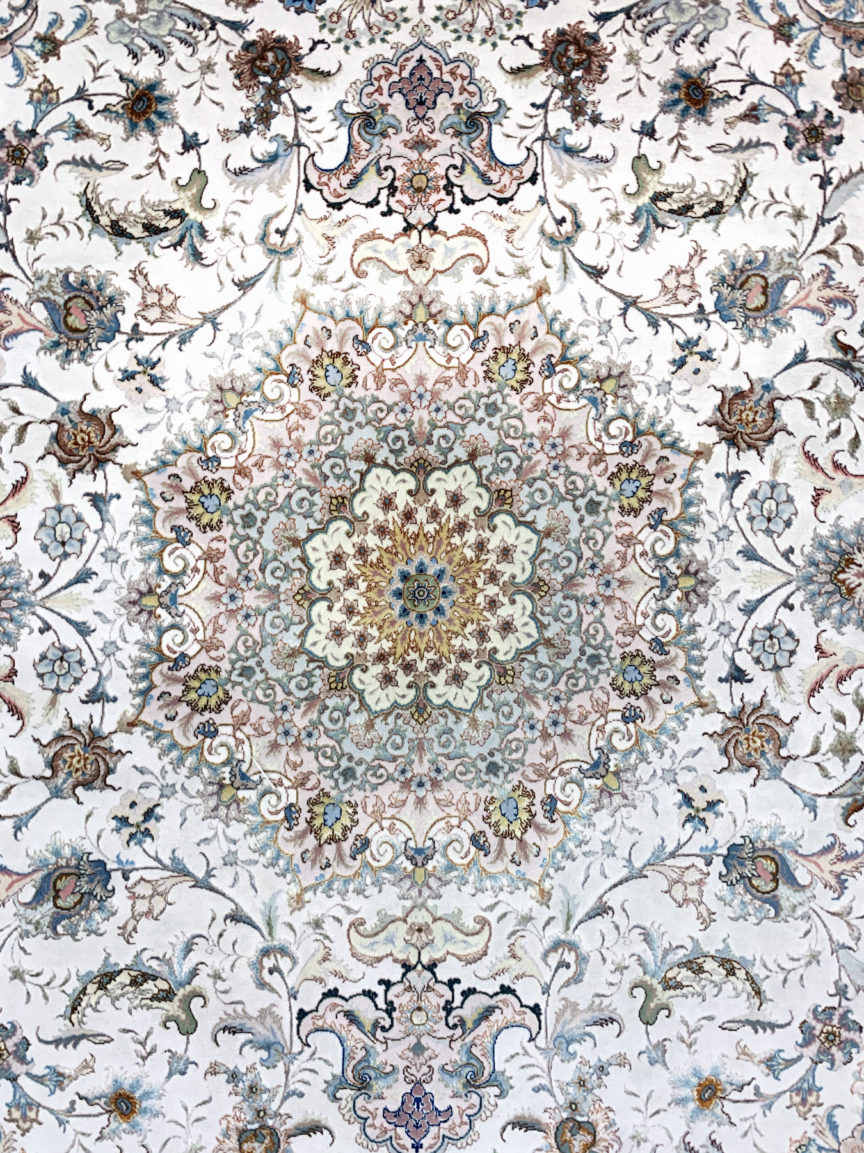 Detail c: Täbriz Sehr fein(70 Raj), Persien, Mitte 20.Jhd, Korkwolle mit und auf Seide, ca. 210 x151 cm, ca. 1,0 Mio. Kn/qm, EHZ: 1-2