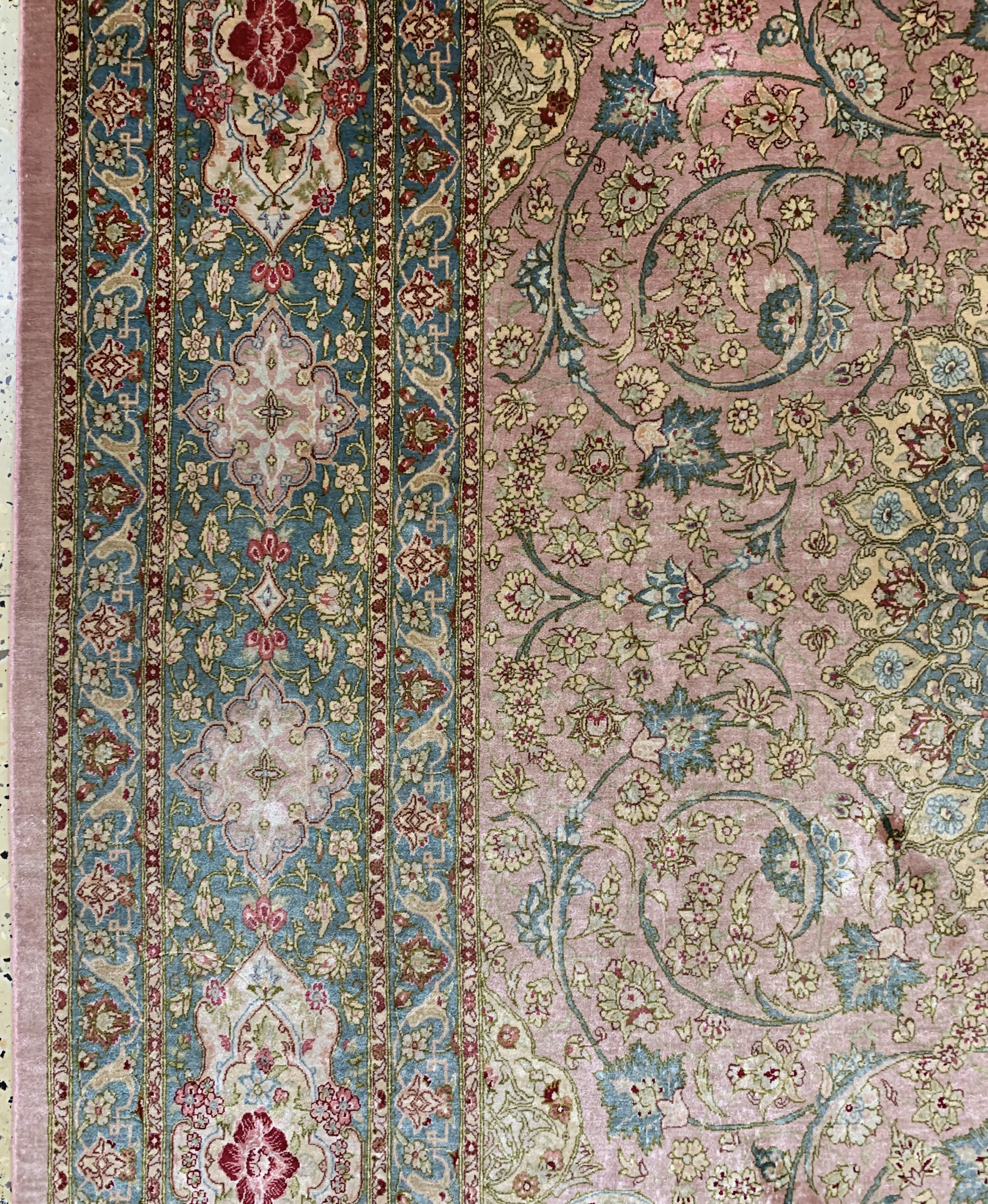 Detail c: Ghom Seide fein, Persien, Ende 20.Jhd, reine Naturseide, ca. 305 x 201 cm, ca. 1,0 Mio. Kn/qm, EHZ: 1-2