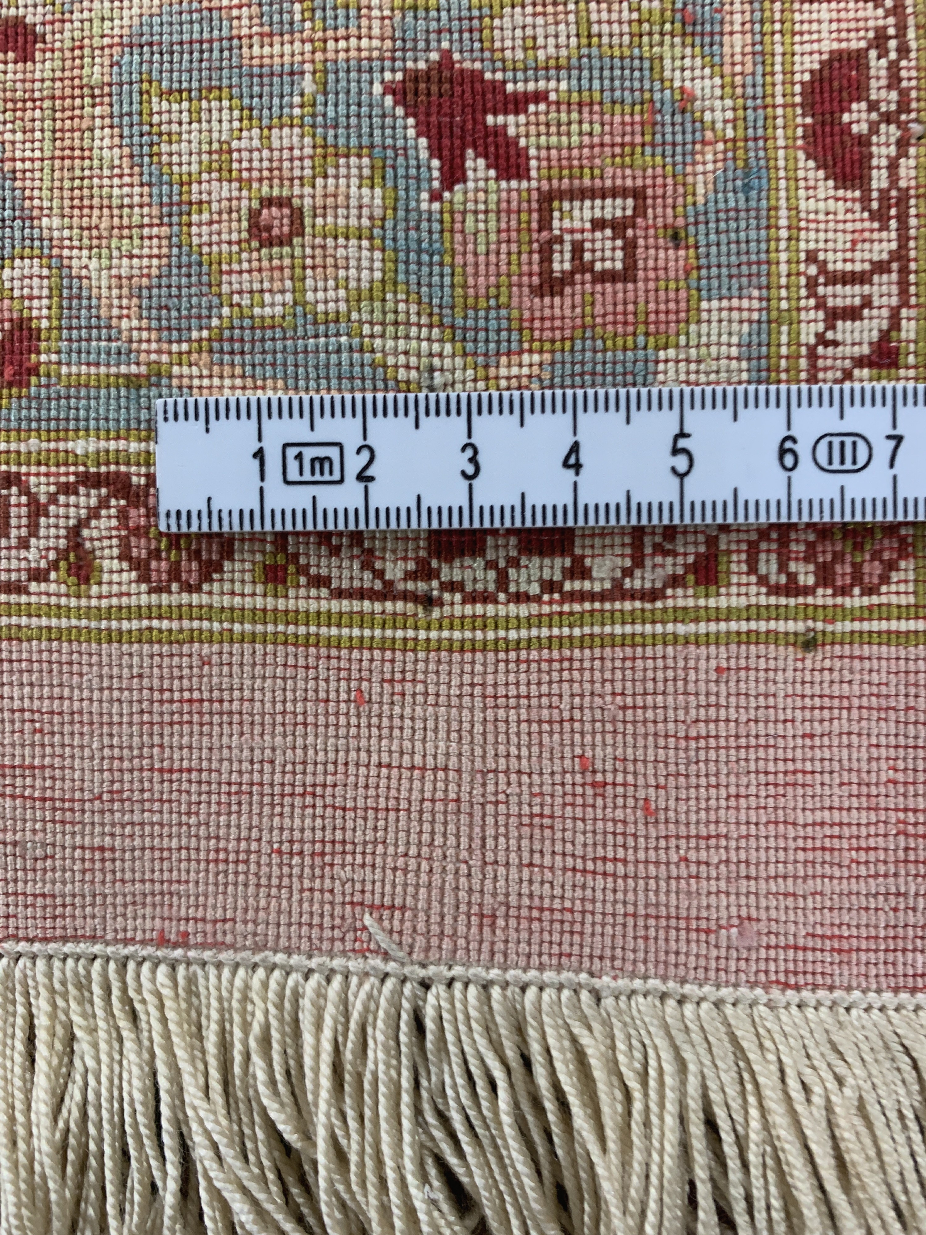 Detail i: Ghom Seide fein, Persien, Ende 20.Jhd, reine Naturseide, ca. 305 x 201 cm, ca. 1,0 Mio. Kn/qm, EHZ: 1-2