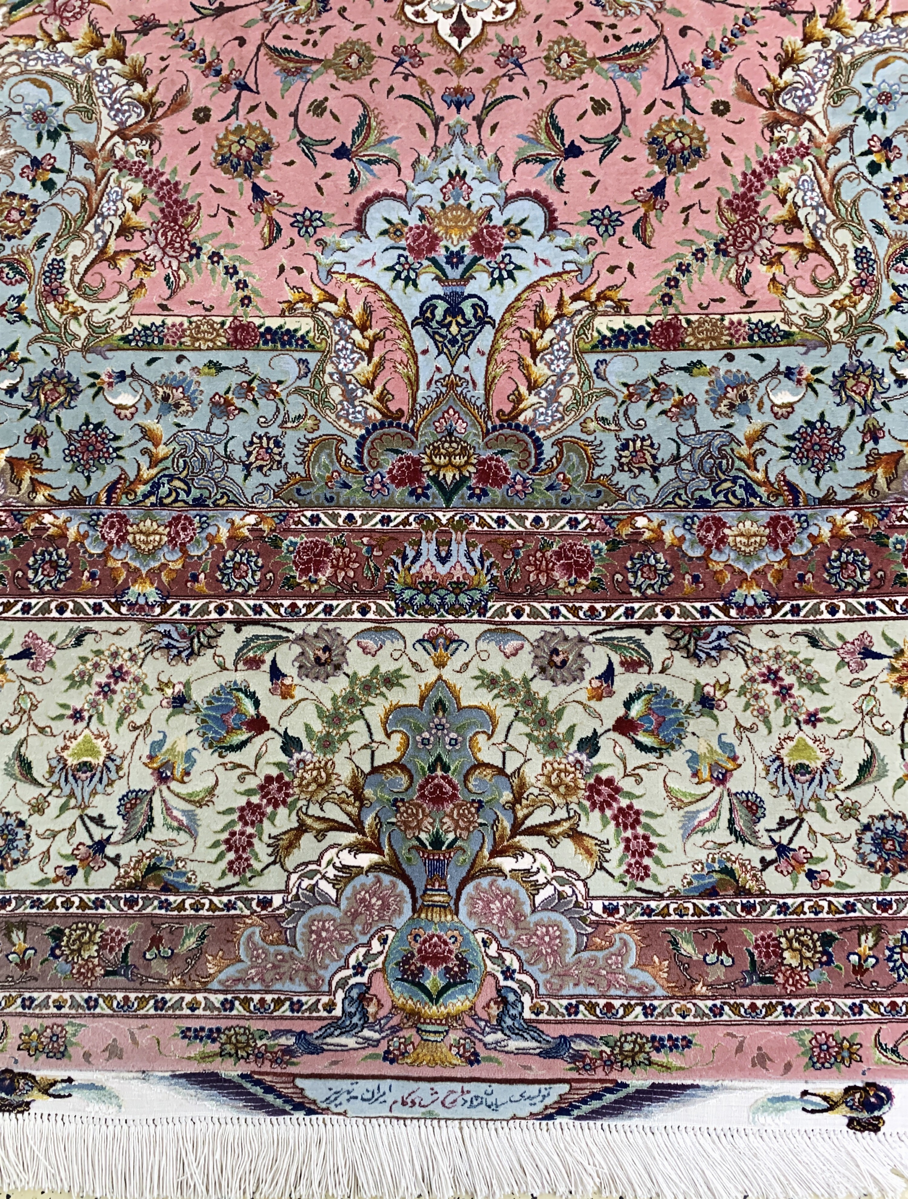 Detail i: Täbriz"Shadkam"fein(60 Raj), Persien signiert, Mitte 20.Jhd, Korkwolle mit und auf Seide, ca. 420 x 300 cm, ca. 800.000 Kn/qm, EHZ: ...