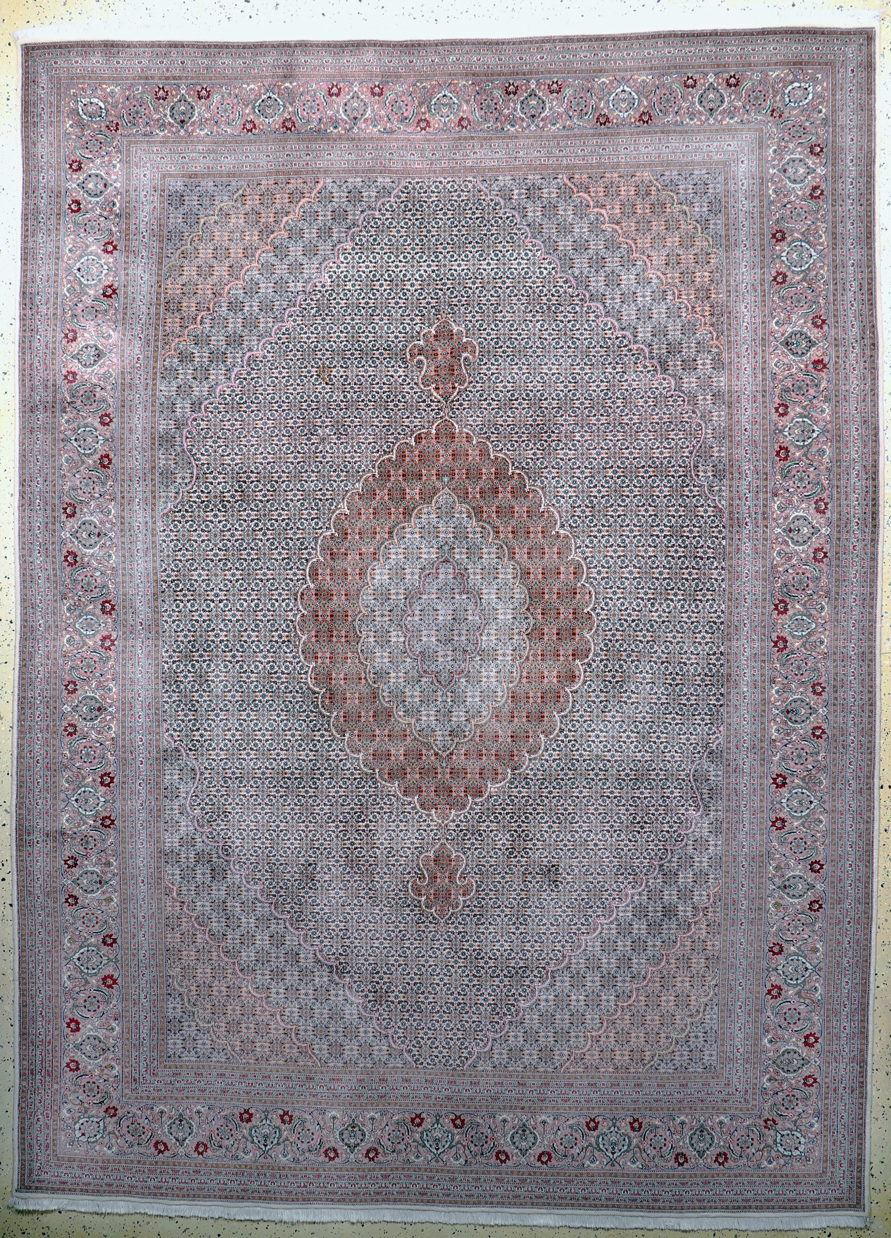 Image 27120632 - Täbriz fein(50 Raj), Persien, Ende 20.Jhd, Korkwolle mit Seide, ca. 353 x 252 cm, ca. ...