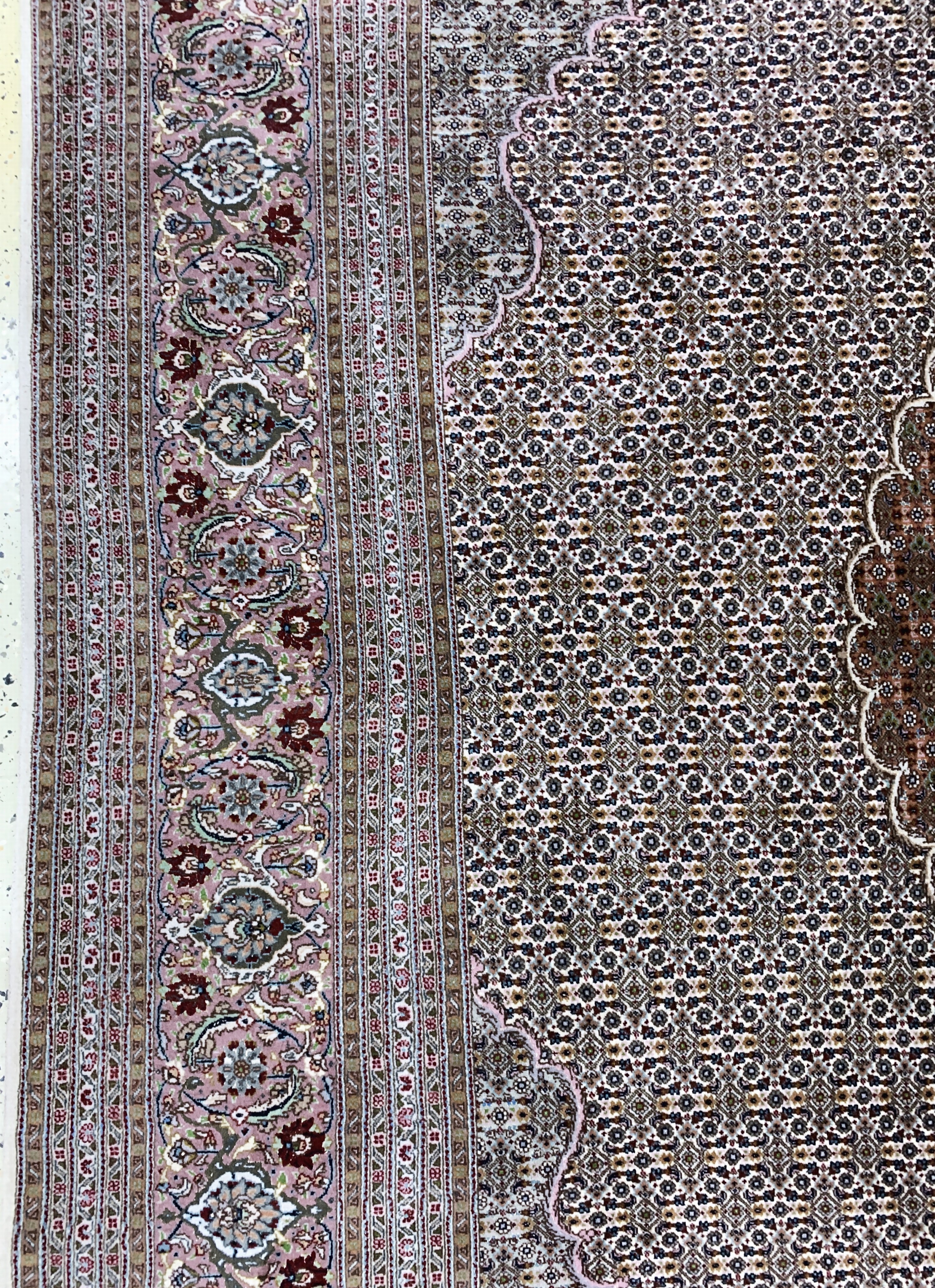 Detail c: Täbriz fein(50 Raj), Persien, Ende 20.Jhd, Korkwolle mit Seide, ca. 353 x 252 cm, ca. 500.000 Kn/qm, EHZ: 2
