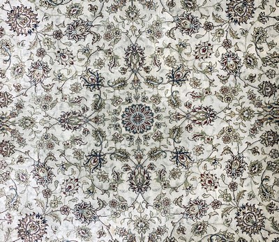 27120615e - Hereke Seide fein, China, Ende 20.Jhd, reine Naturseide, Durchmesser: ca. 154 cm, ...