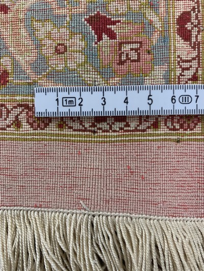 27120619i - Ghom Seide fein, Persien, Ende 20.Jhd, reine Naturseide, ca. 305 x 201 cm, ca. 1,0 Mio. ...