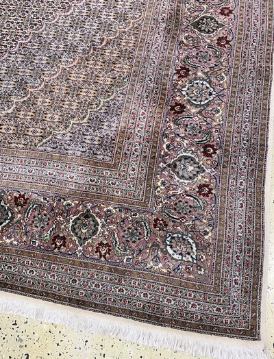 27120632f - Täbriz fein(50 Raj), Persien, Ende 20.Jhd, Korkwolle mit Seide, ca. 353 x 252 cm, ca. ...