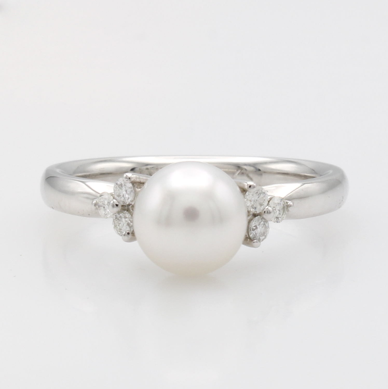 Image 27120714 - Ring mit Akoyazuchtperle und Brillanten, WG 750/000, weiße Perle ca. 7 mm, 6 Brill. ...