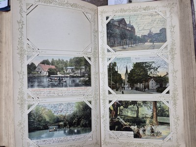 27120762n - Postkarten-Album, deutsch, 1900-1910, ca. 150 Ansichtskarten aus Deutschland, ...