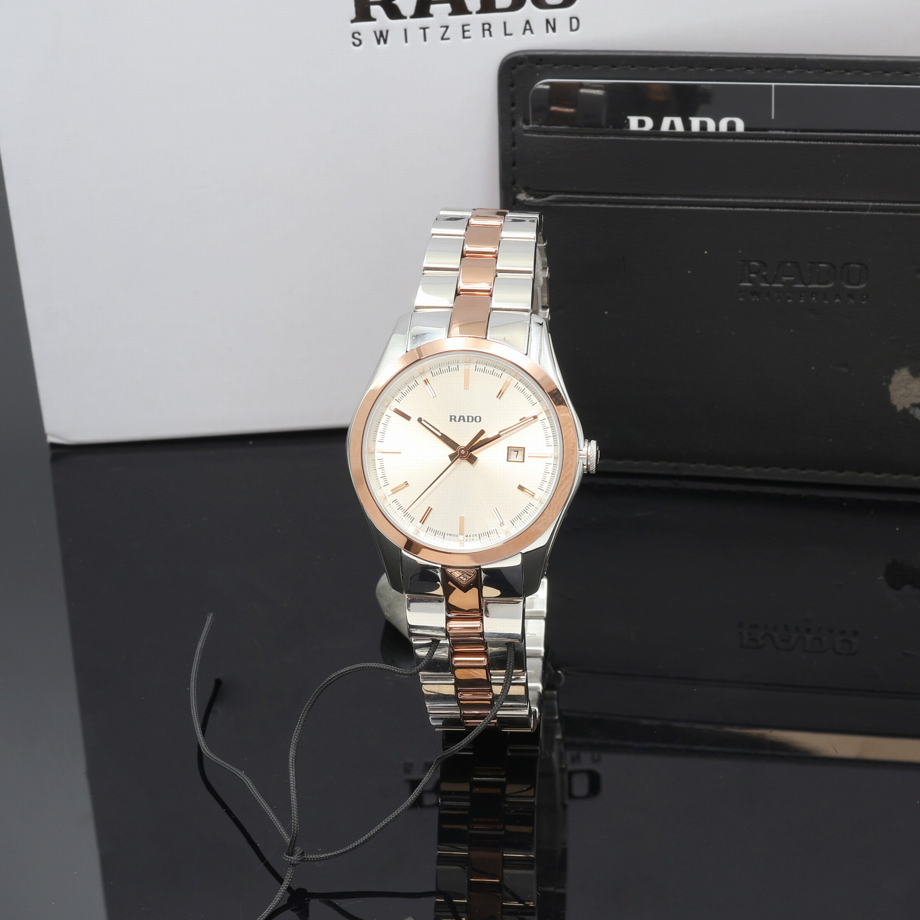 Image 27120891 - RADO ungetragene Damenarmbanduhr HyperChrome Referenz R32976102, quarz, z. T. verg. ...