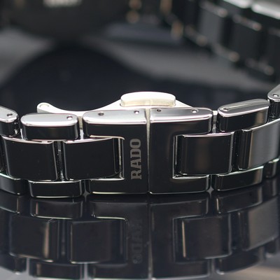27120894d - RADO True Thinline ungetragene Damenarmbanduhr Referenz R27742162, quarz, Keramikgeh. ...