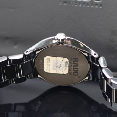 27120894f - RADO True Thinline ungetragene Damenarmbanduhr Referenz R27742162, quarz, Keramikgeh. ...