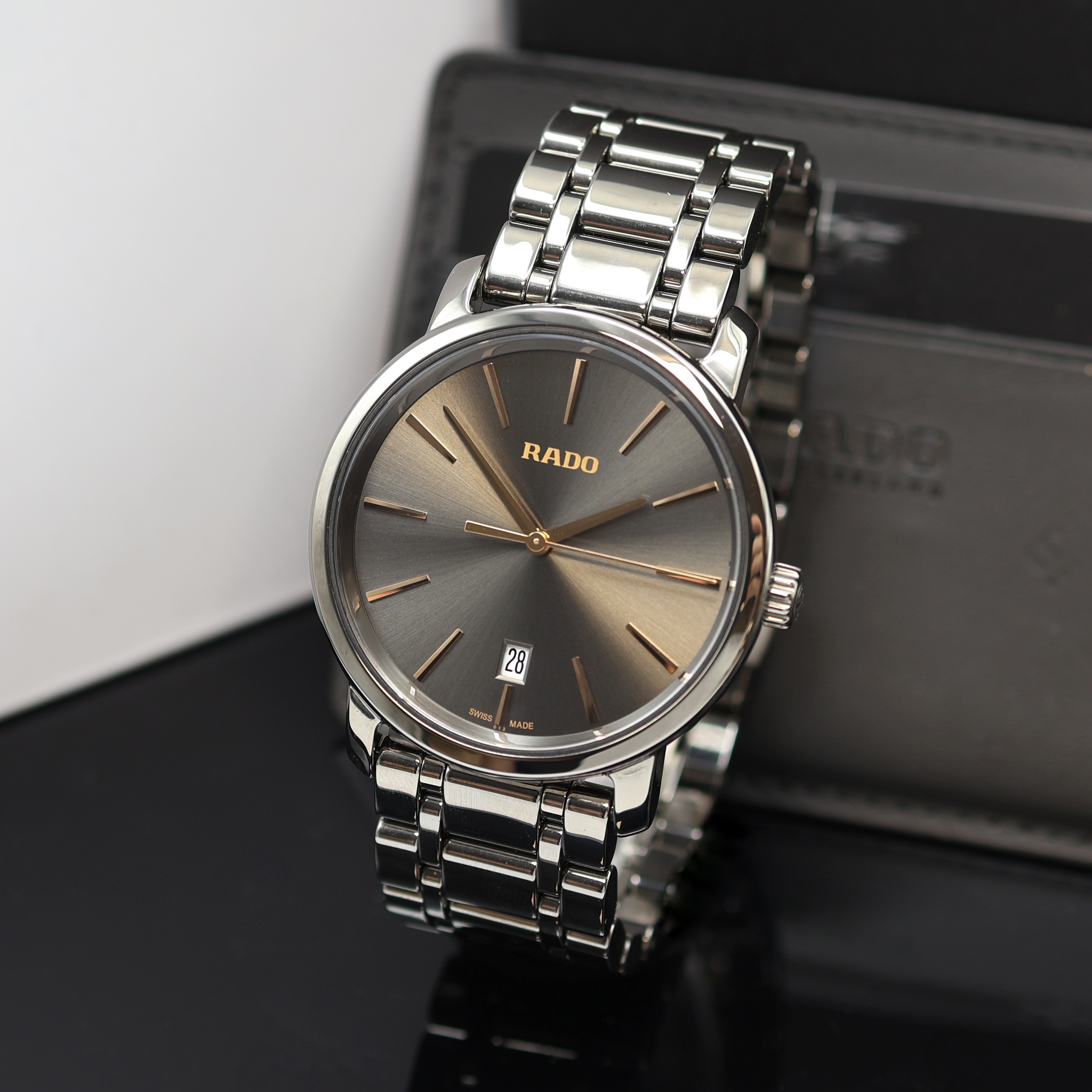 Image 27121309 - RADO ungetragene Herrenarmbanduhr DiaMaster XL Referenz R14072137, quarz, silbergraues ...