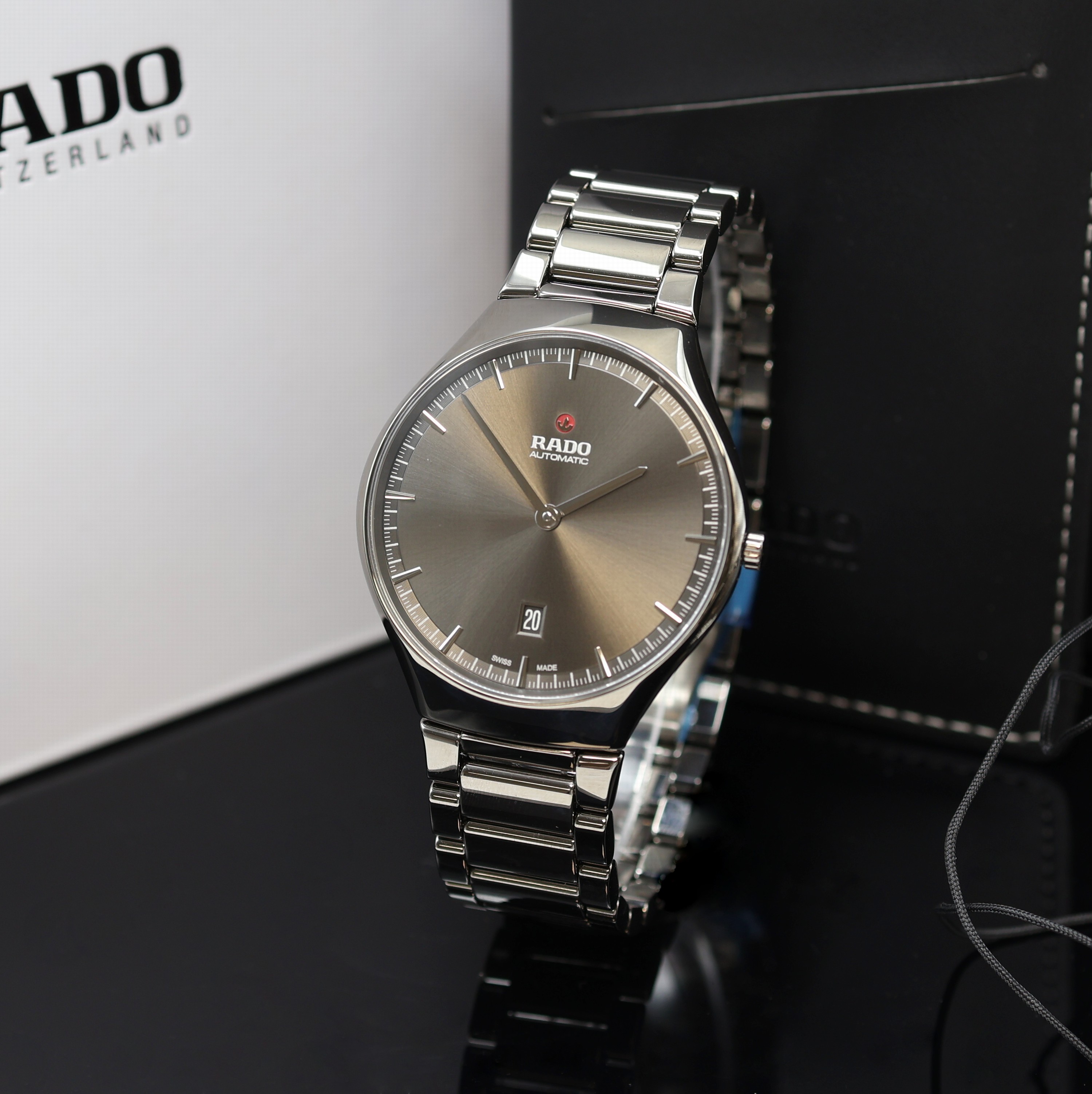 Image 27121311 - RADO True Thinline ungetragene Herrenarmbanduhr Referenz R27088102, Automatik, beids. ...