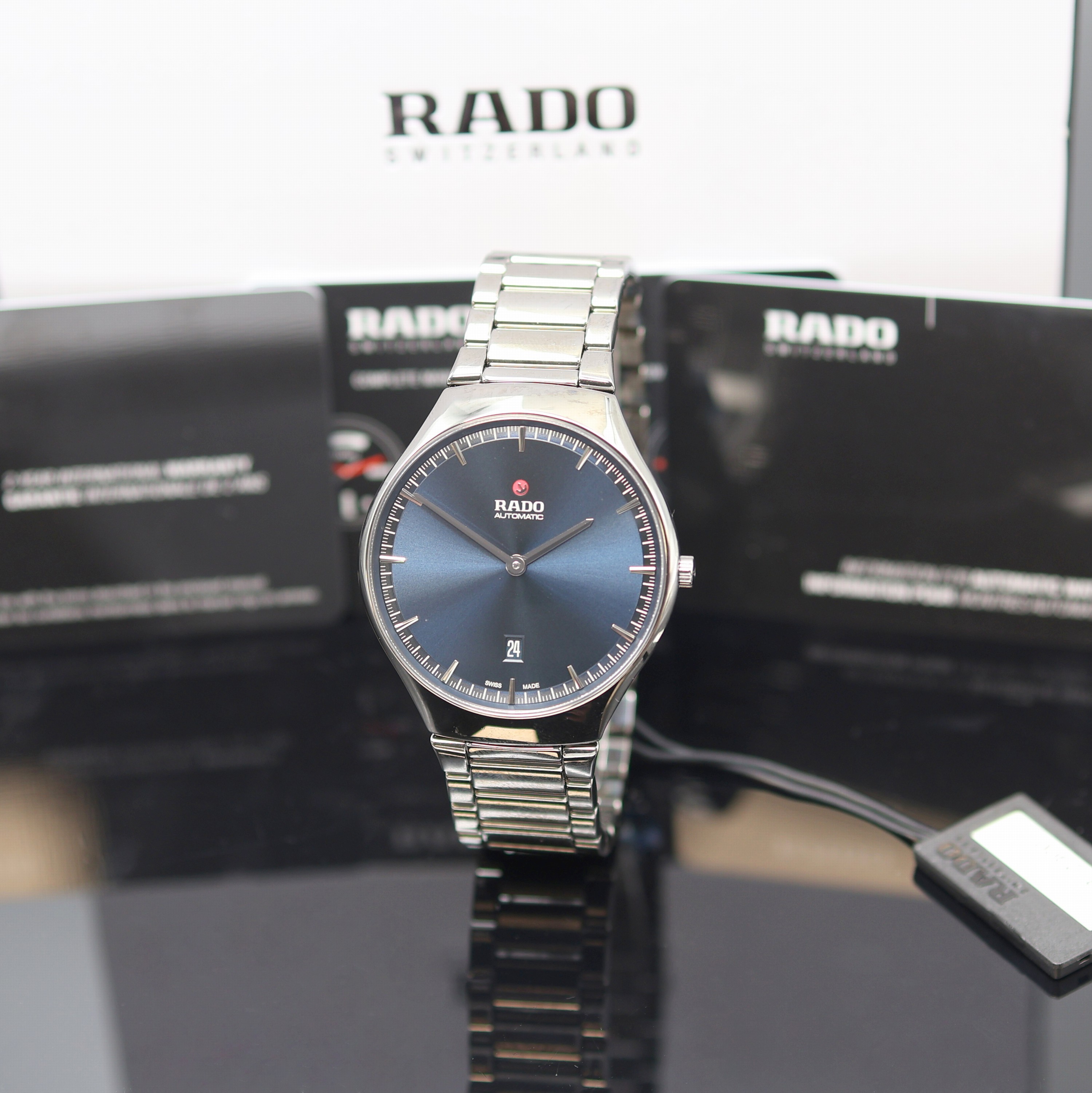 Image 27121313 - RADO True Thinline ungetragene Herrenarmbanduhr Referenz R27088202, Automatik, beids. ...