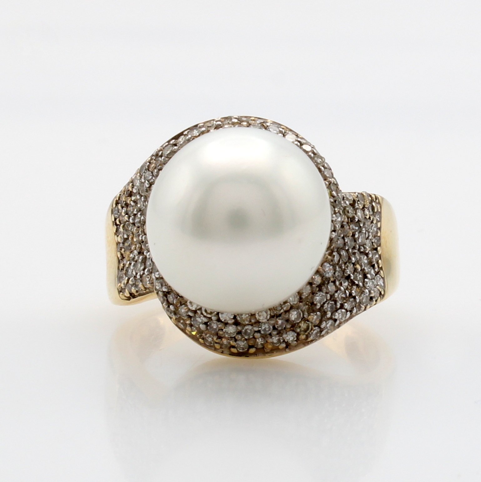 Image 27121320 - Ring mit Südseezuchtperle und Diamanten, GG 585/000, weiße Perle ca. 12 mm, Diam. zus. ...