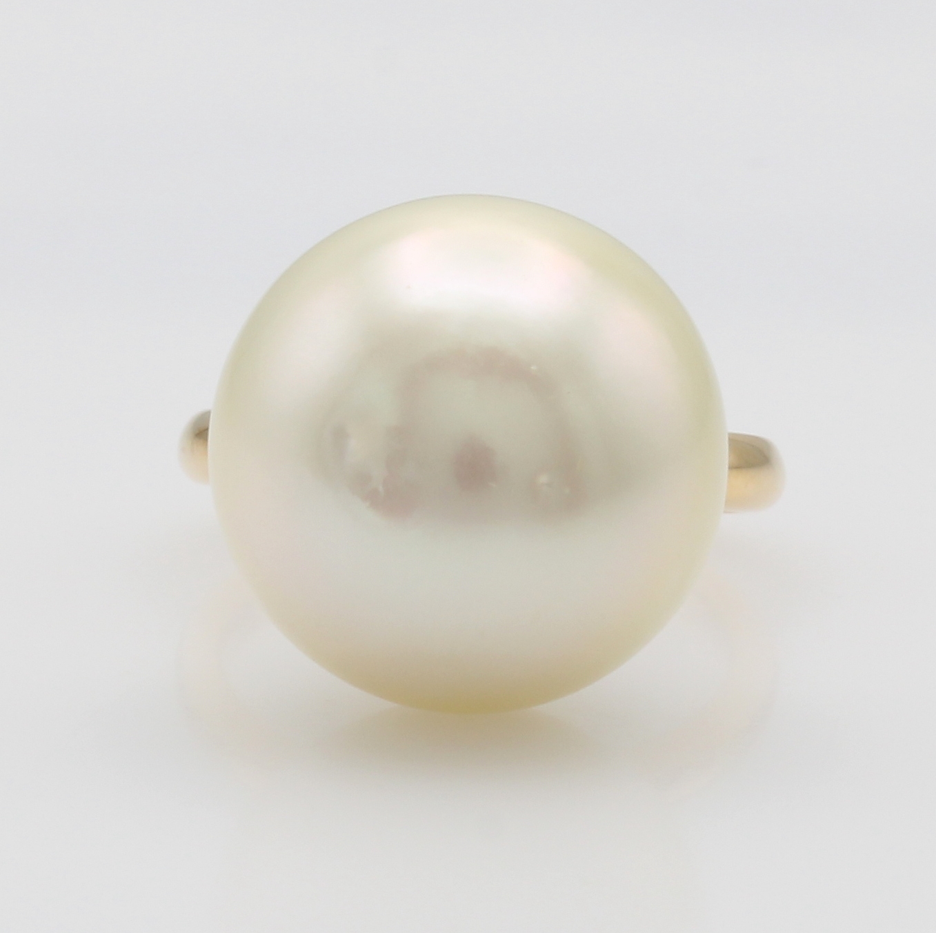 Image 27121324 - Ring mit Südseezuchtperle, GG 750/000, l. barocke Perlen v. l. champagnerf. Lüster, D. ...