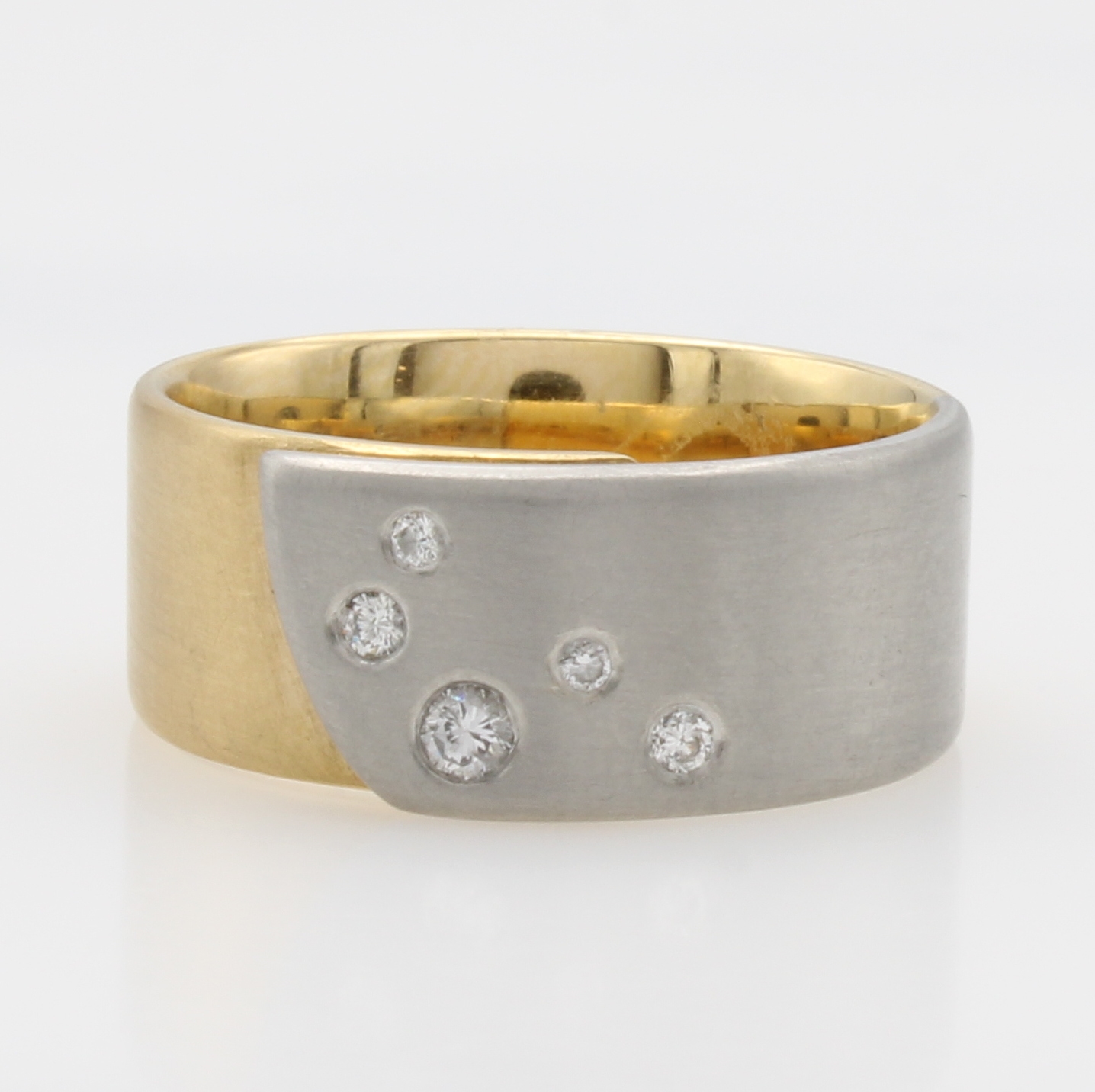 Image 27121328 - Ring mit Brillanten, Platin 950/000 u. GG 750/000, 5 Brill. verstreut in Überwurf gef. ...