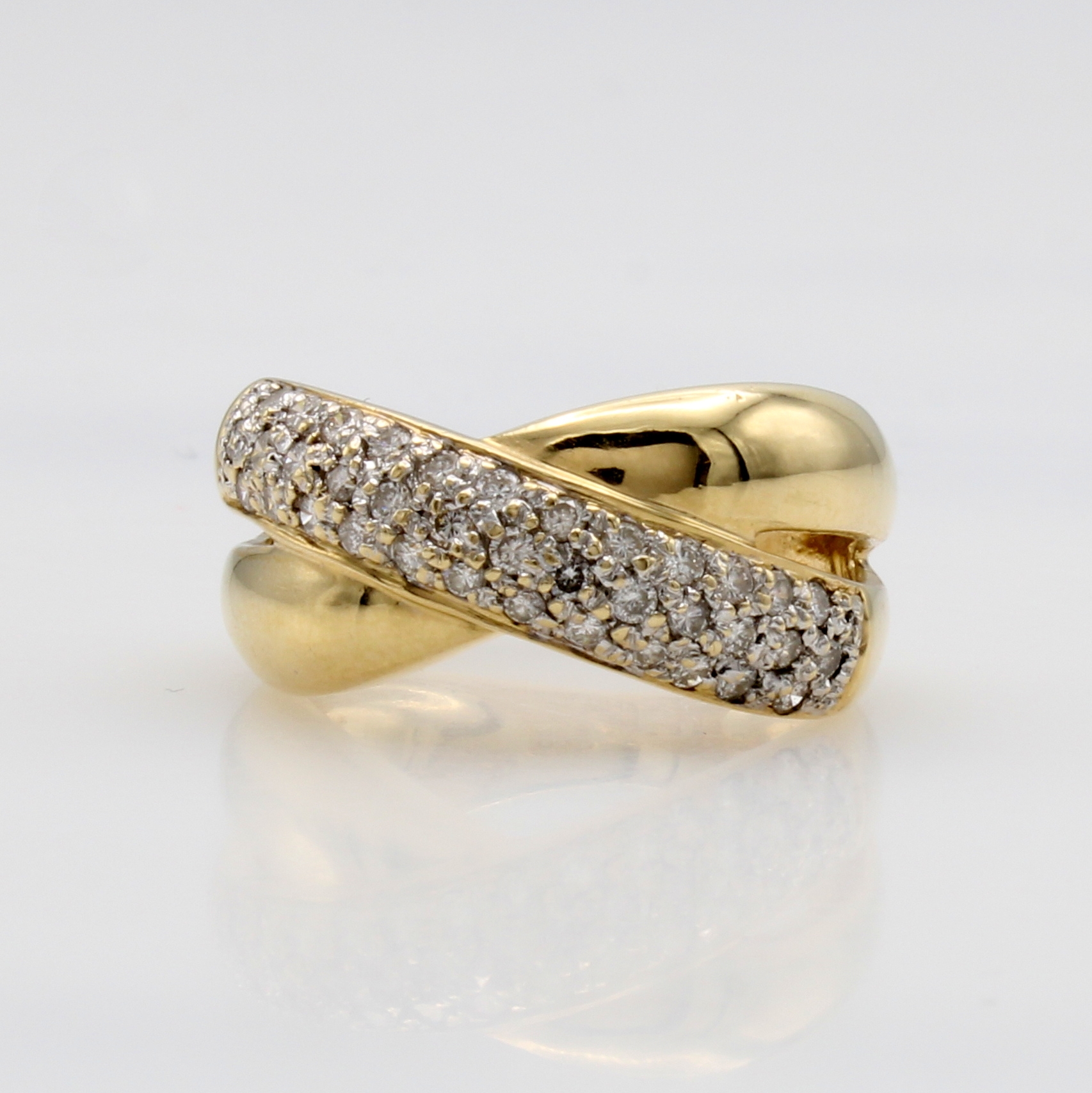 Image 27121333 - Ring mit Diamanten, GG/WG 585/000, Diam. zus. ca. 0.56 ct feines Weiß/vs, überkreuztes ...
